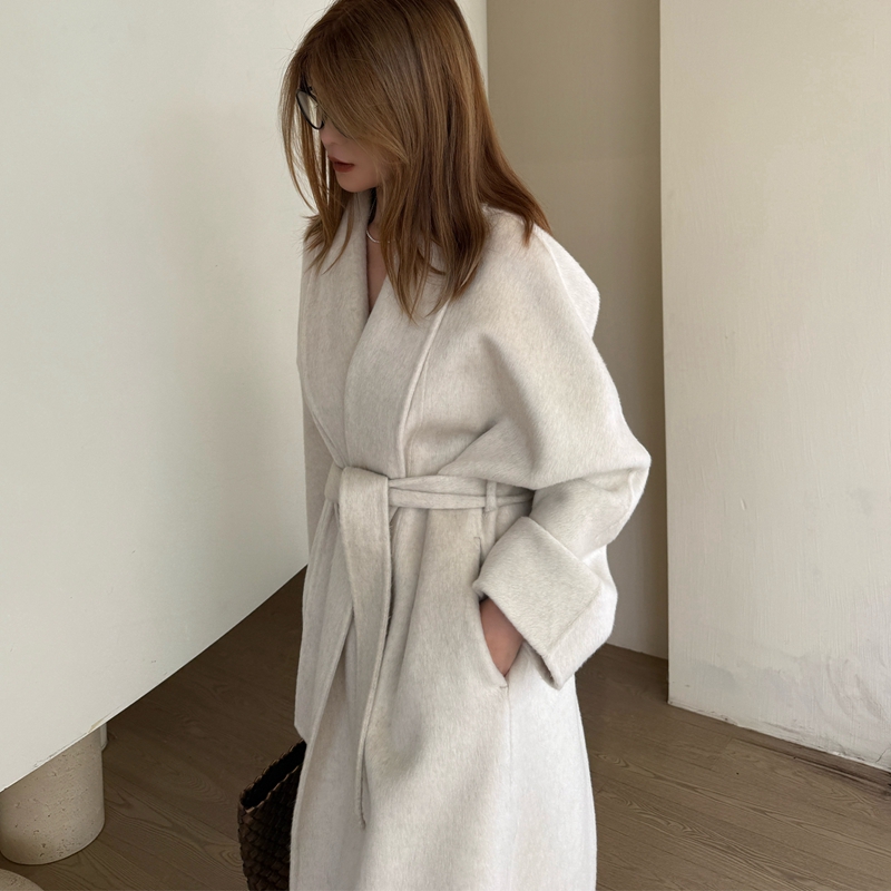 Elegant and Noble Women's Cashmere Double-Faced Woolen Fabric Coat Warm Overcoat for Autumn and Winter Everyday Gatherings