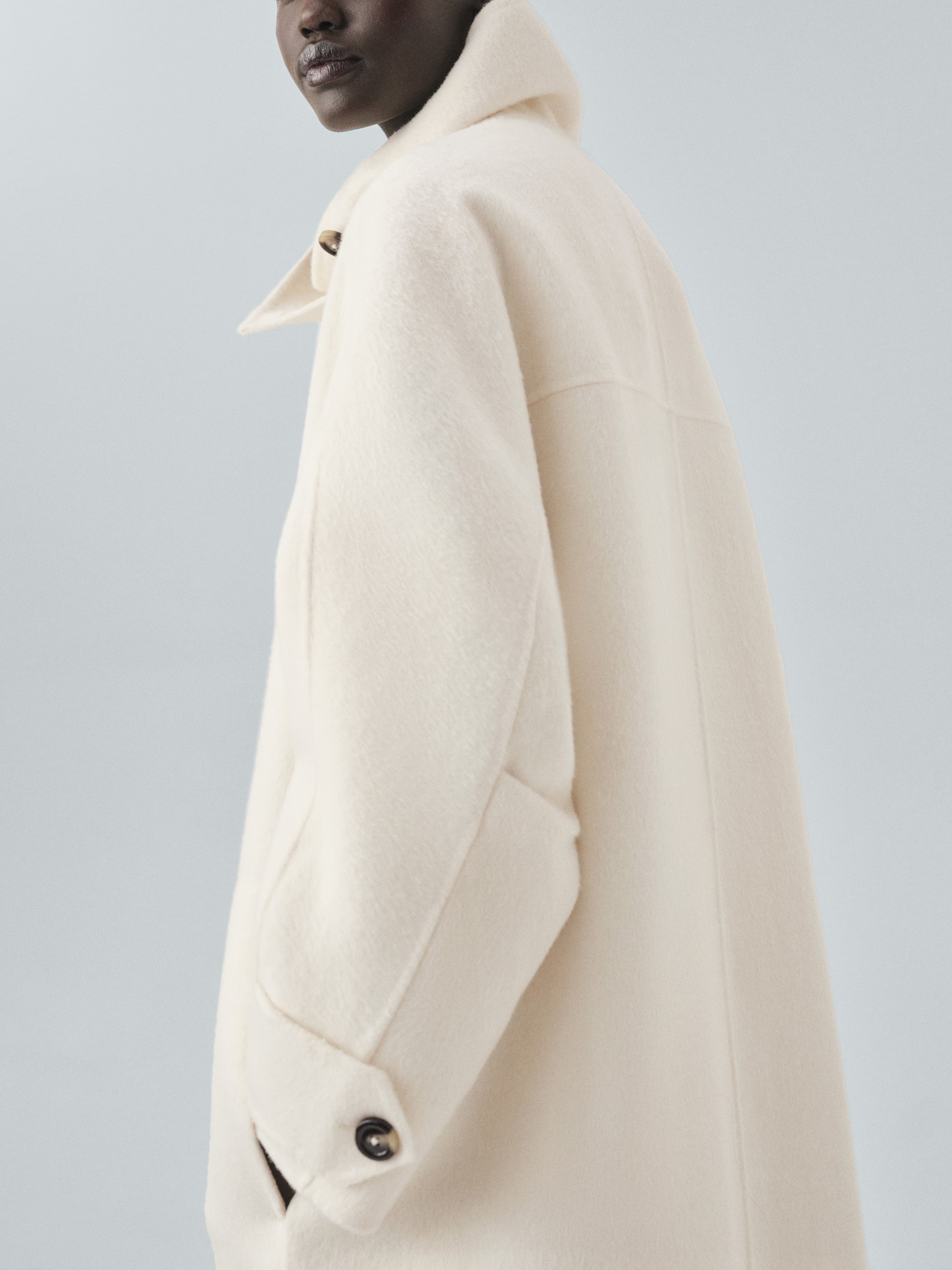 New Design Women's Wool Funnel Neck Coat Custom Elegant Winter Cashmere Coat Oversize Button Stand Collar Long Coat