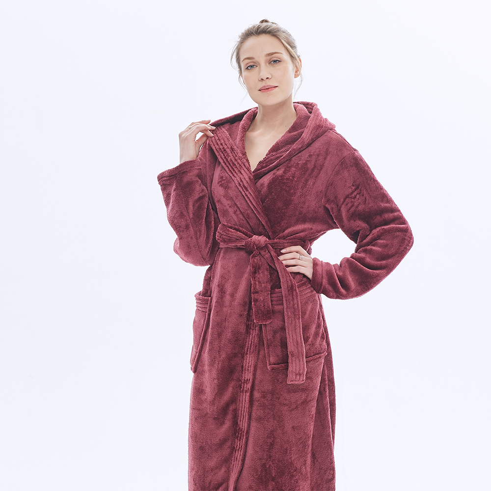 Women's Europe Luxury Elegant Oversize Winter Bathrobe Cozy Comfort Warm Solid Flannel Fleece Sleepwear Single Layer Long Adults