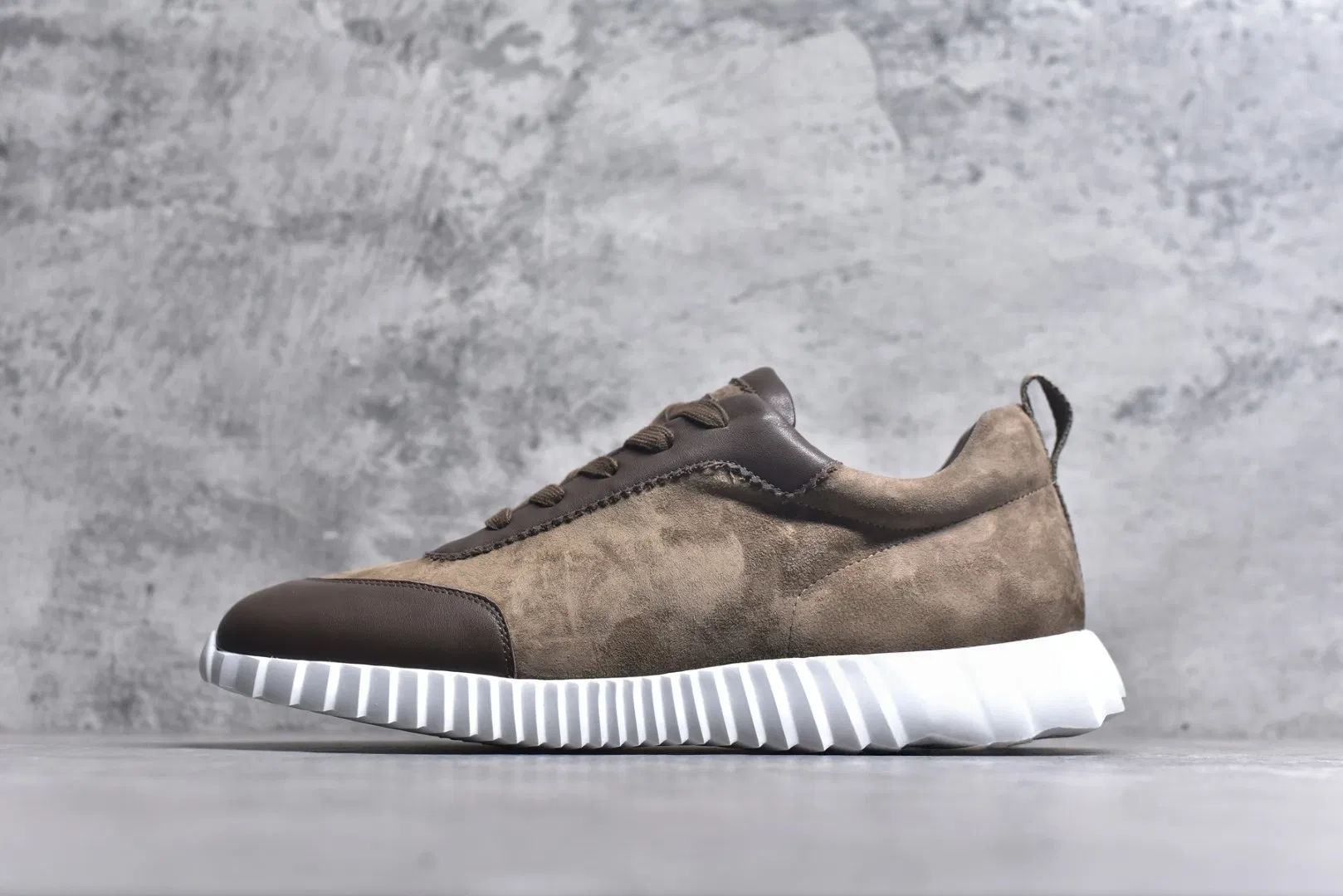 Soft Sole Sneakers Comfortable Athletic Walking Running Footwear