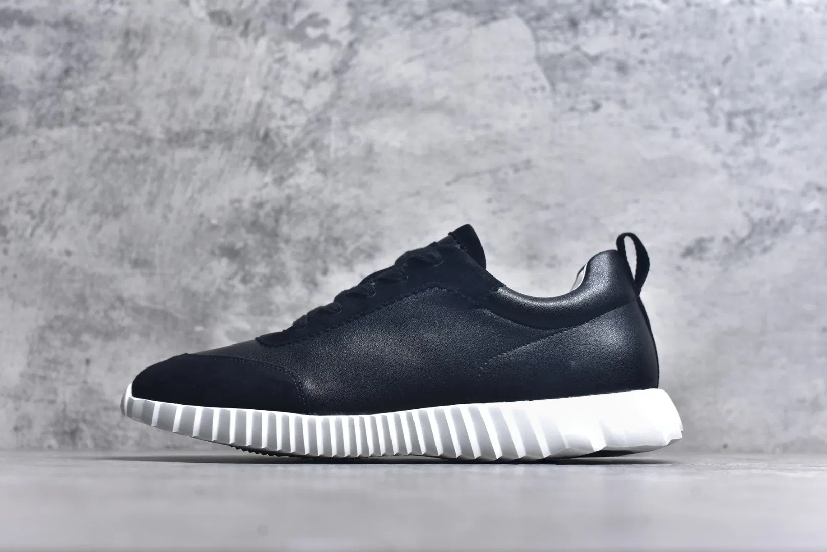 Soft Sole Sneakers Comfortable Athletic Walking Running Footwear