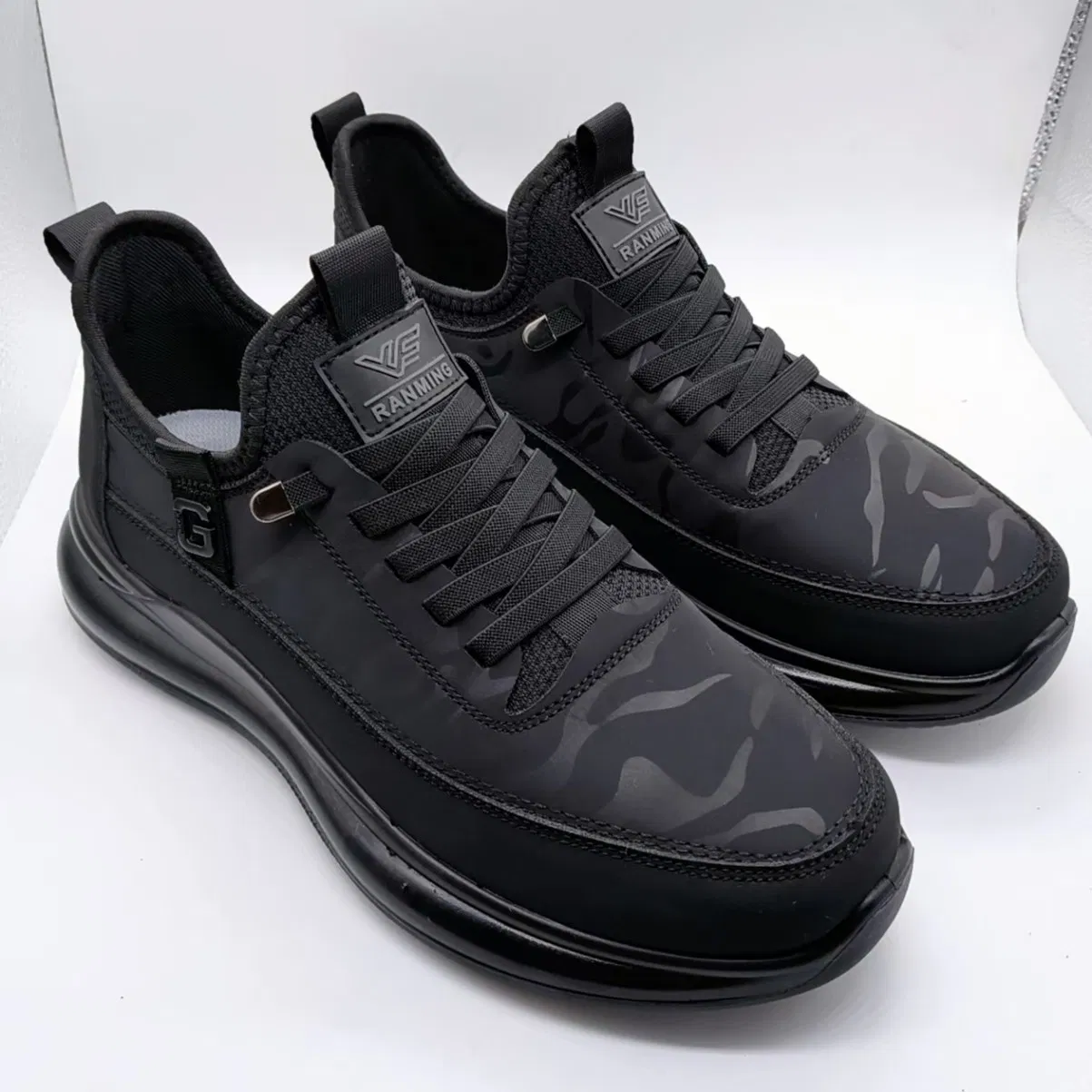 Comfortable Cloth Leisure Sports Shoes for Fashionable Active Individuals