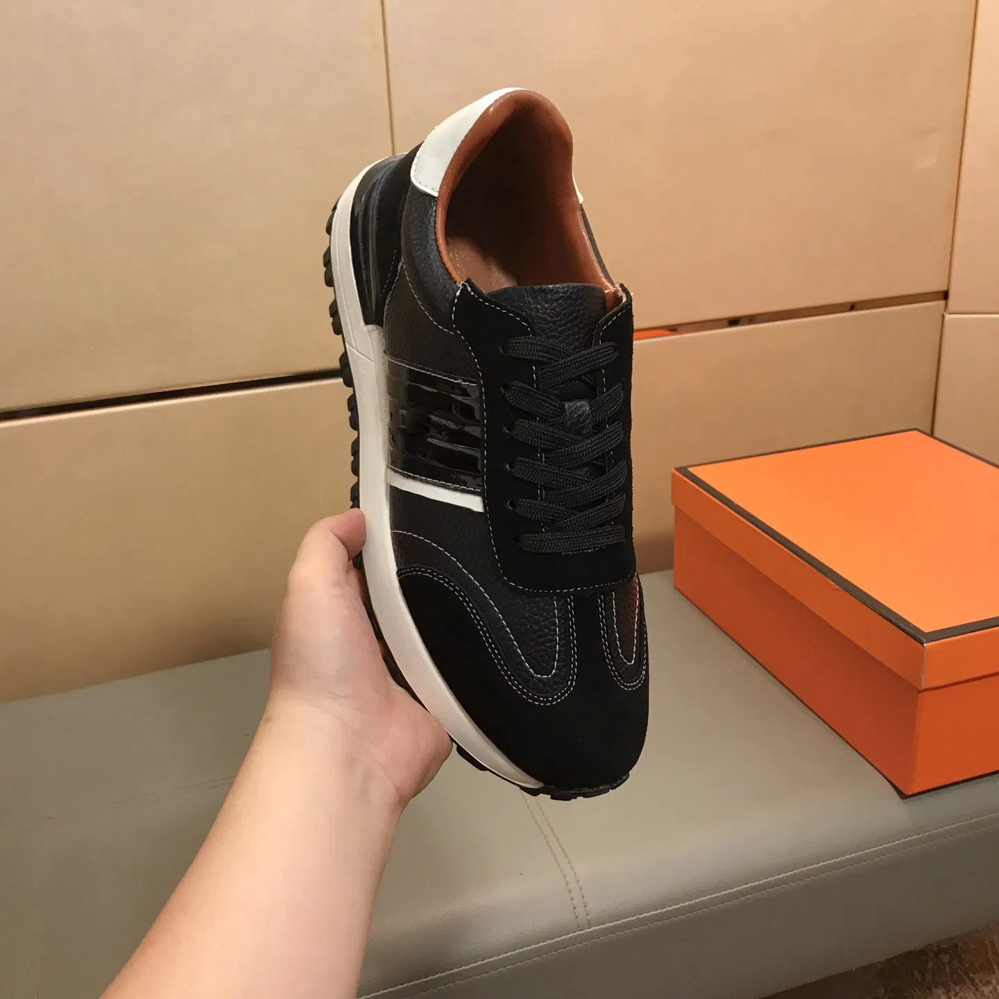 2026 Leather Running Walk Casual Sport Shoes Men's Shoes Basketball Soccer Football Branded Shoes Replica Sneaker