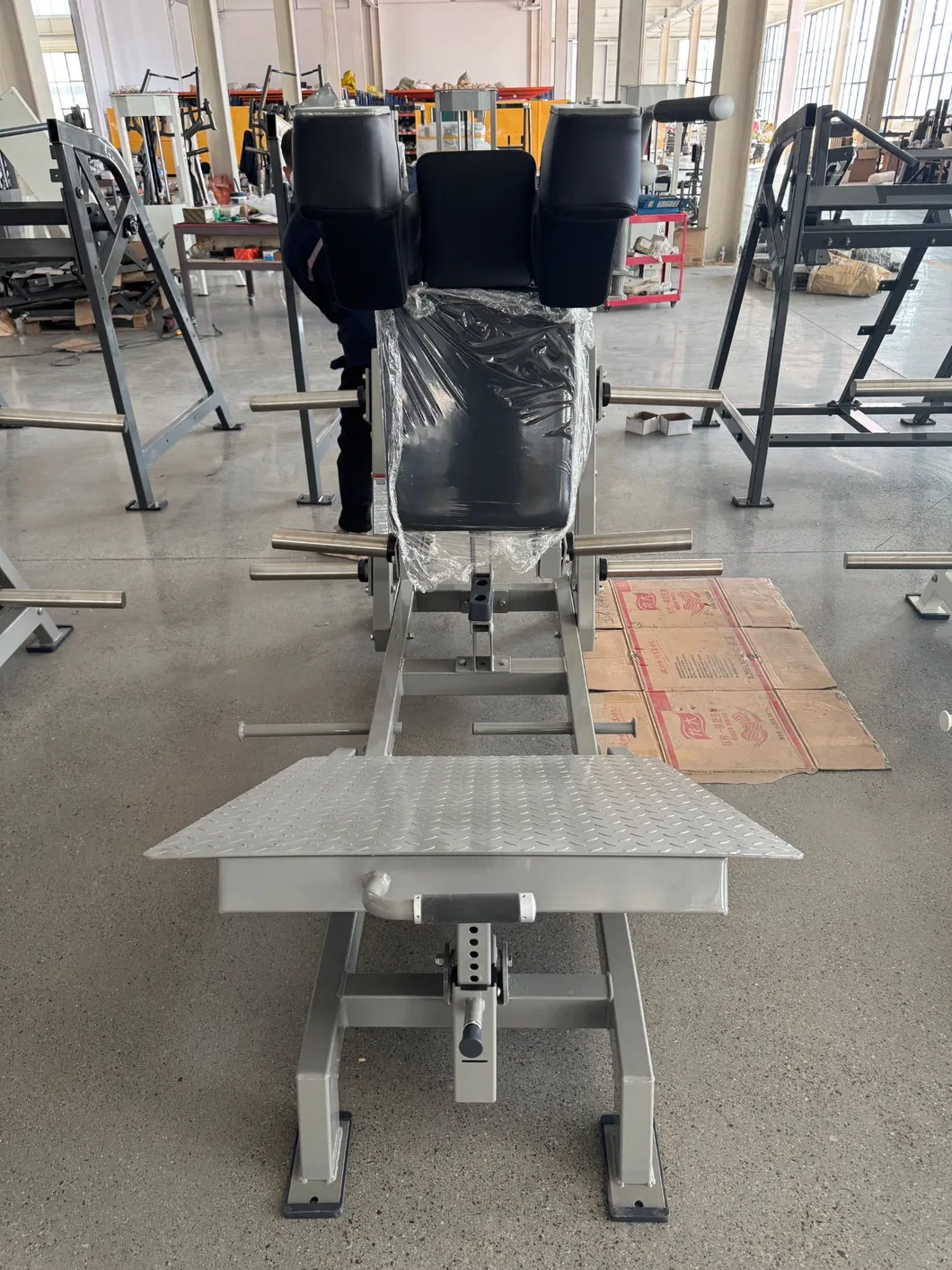 Squat Machine Detail 4