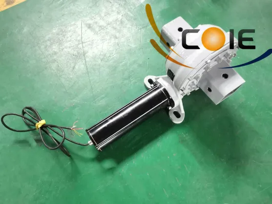 Turning Device for Solar Tracking