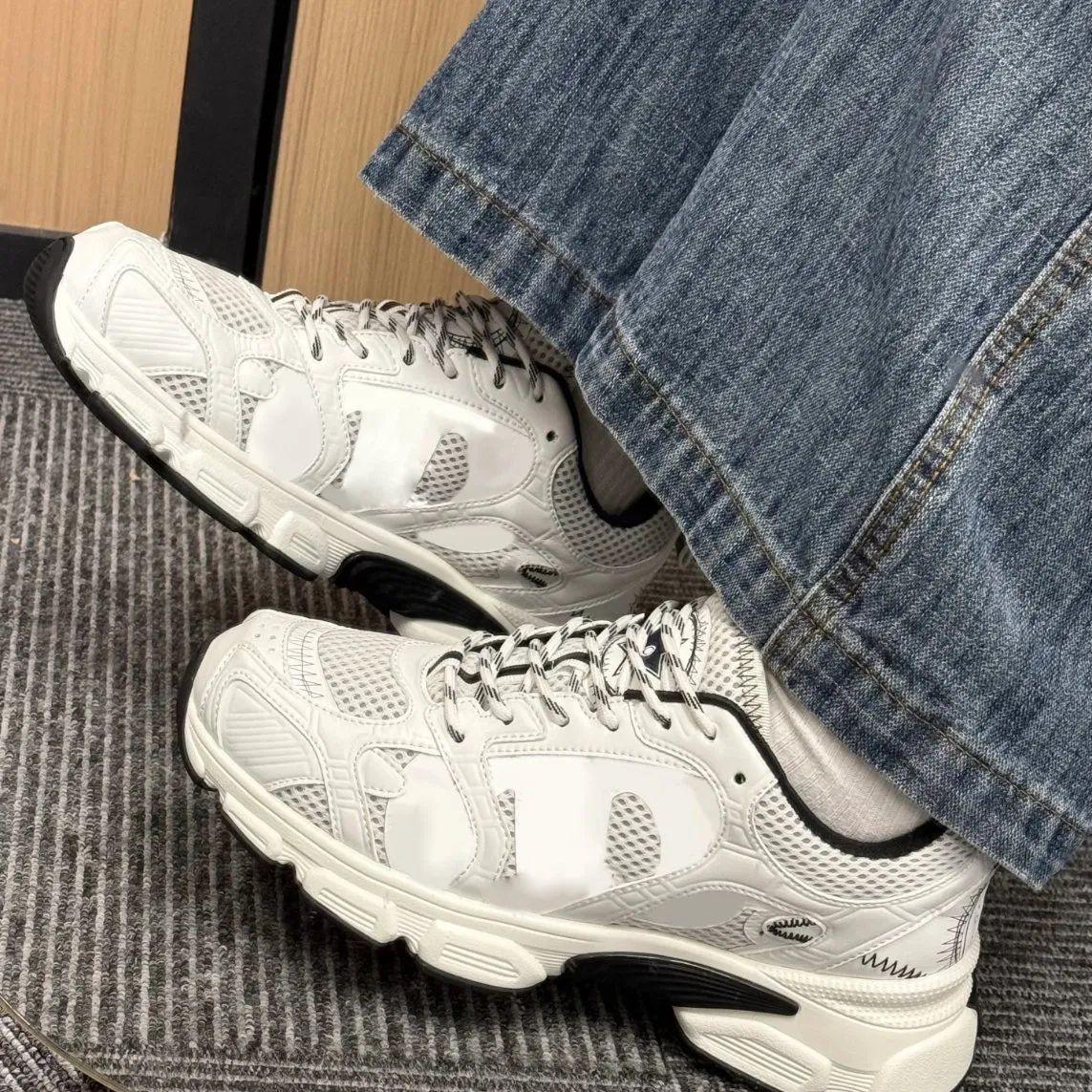 2026 1 1 Replica Woman Brand Replica Sneaker Hot Luxury Designer Brand Wholesale Designer Replica Running Shoes for Men