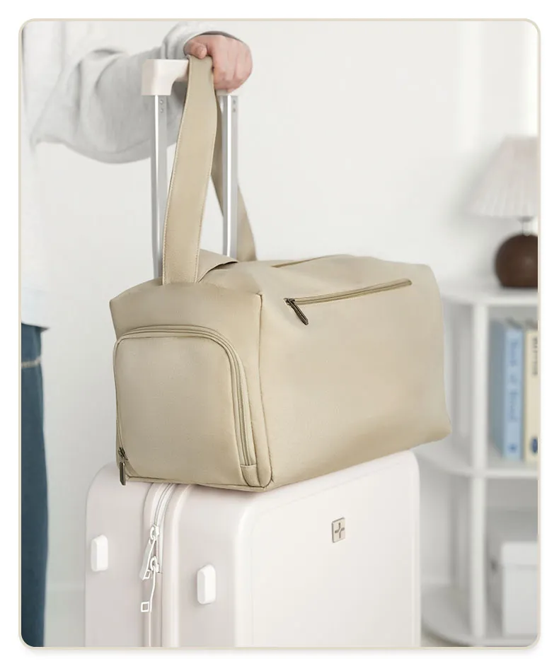 Sports Bag Detail 14