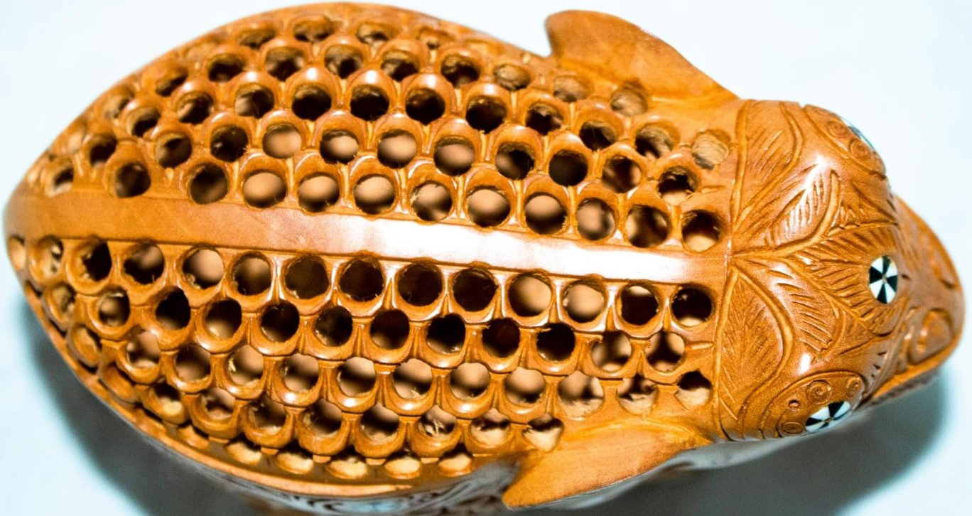 Wooden Carved Reticulated Elephant Handicraft Unique Design Custom Handicraft