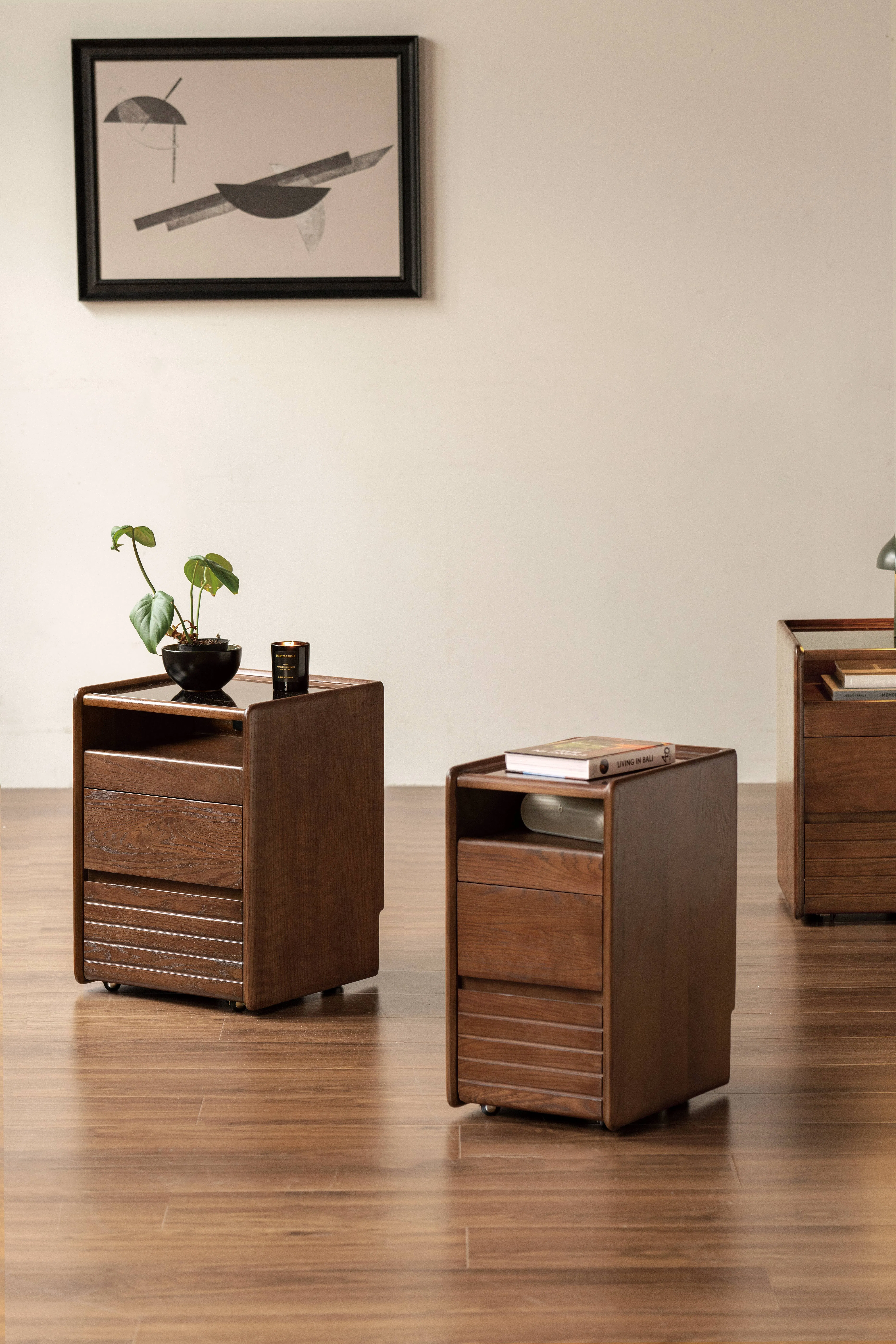 Modern Yeswood Bedside Table 400mm Square Stylish Design From China