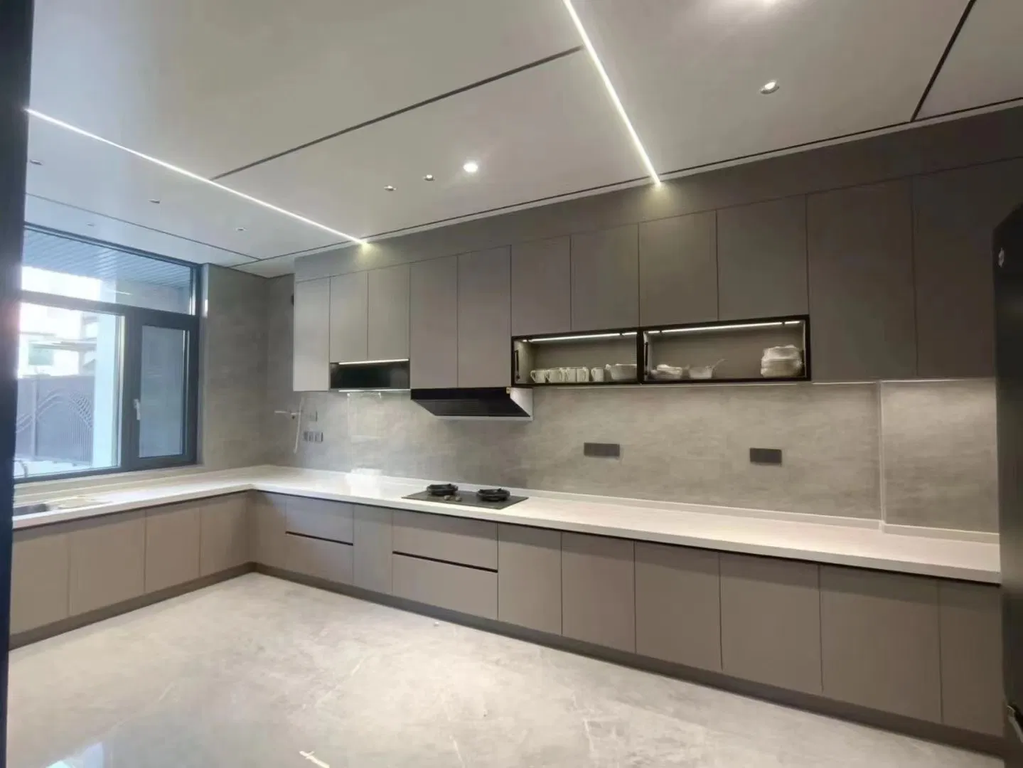 Tailored Plywood Kitchen Cabinet Systems for Residential Use