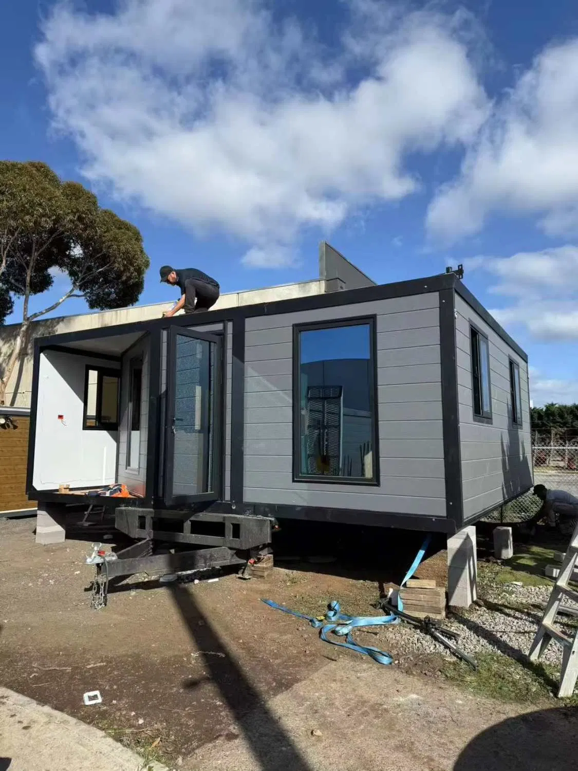 Contemporary Focovir Modular Home: Elegant Design From China for You