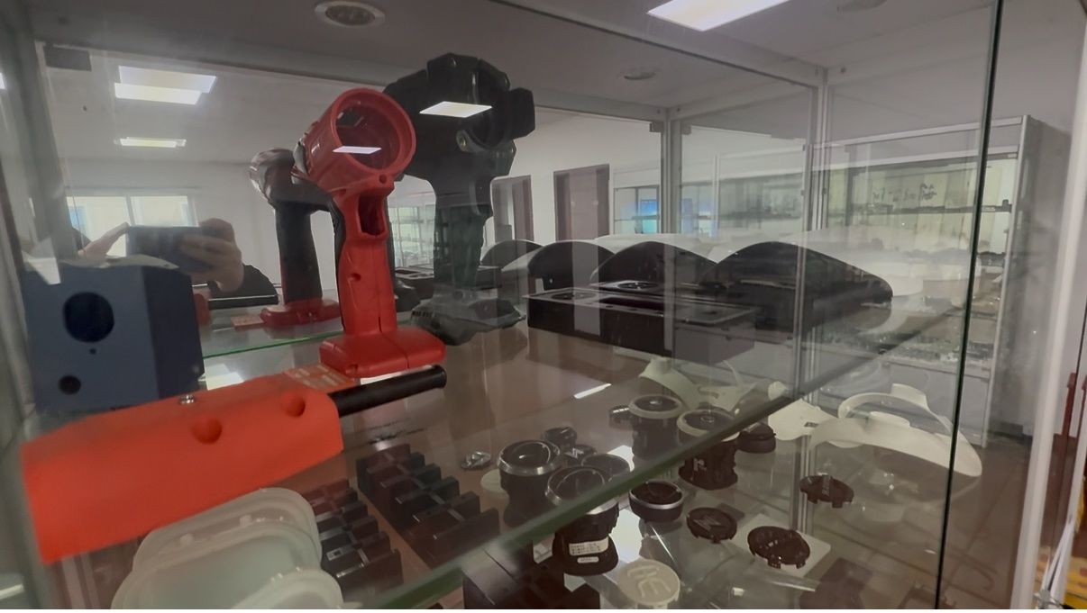 Custom Injection Molding Solutions for Electronics 15 Days Lead Time