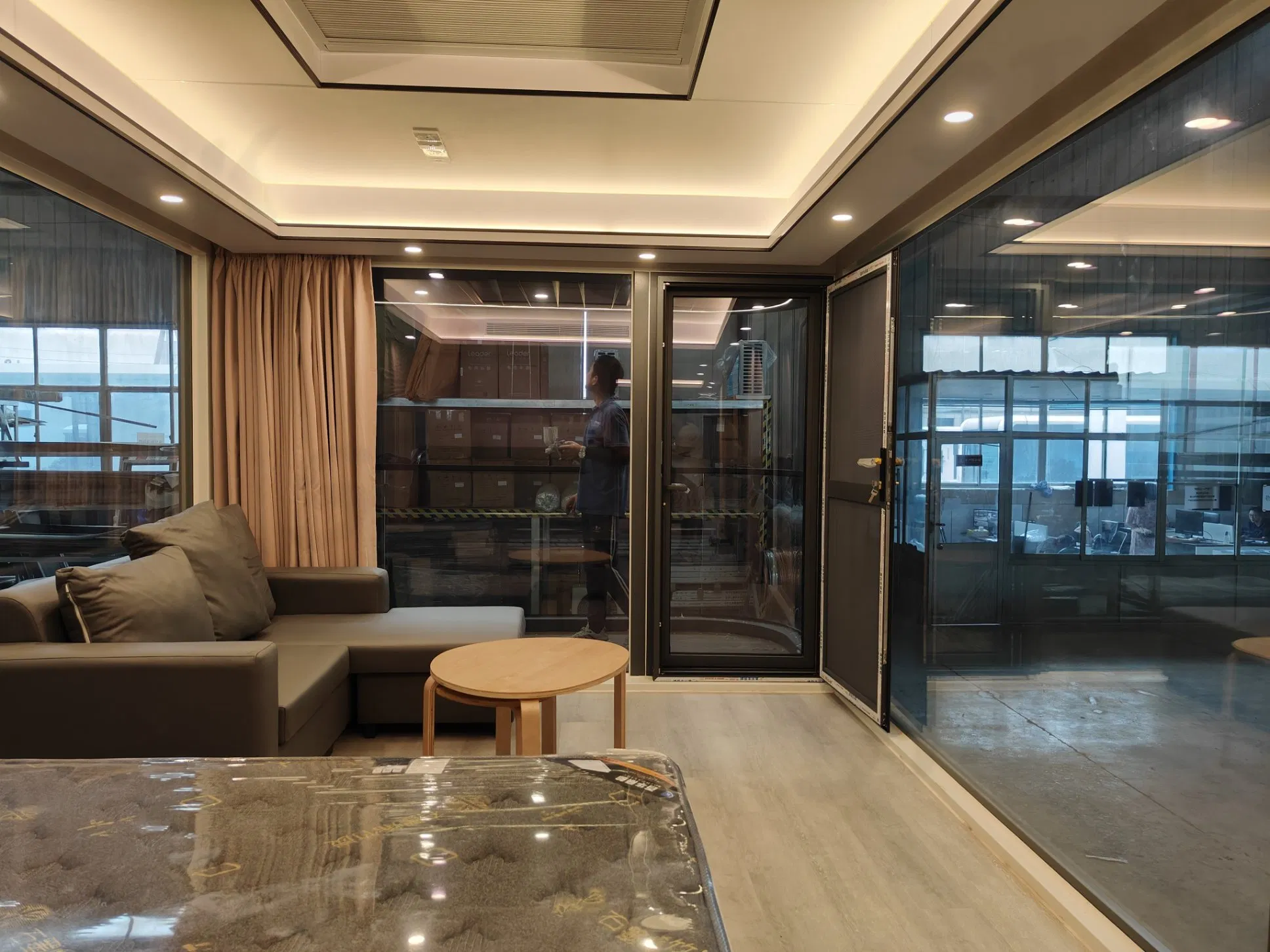 Starlink Modern Capsule Residence: Compact Design for Contemporary Living