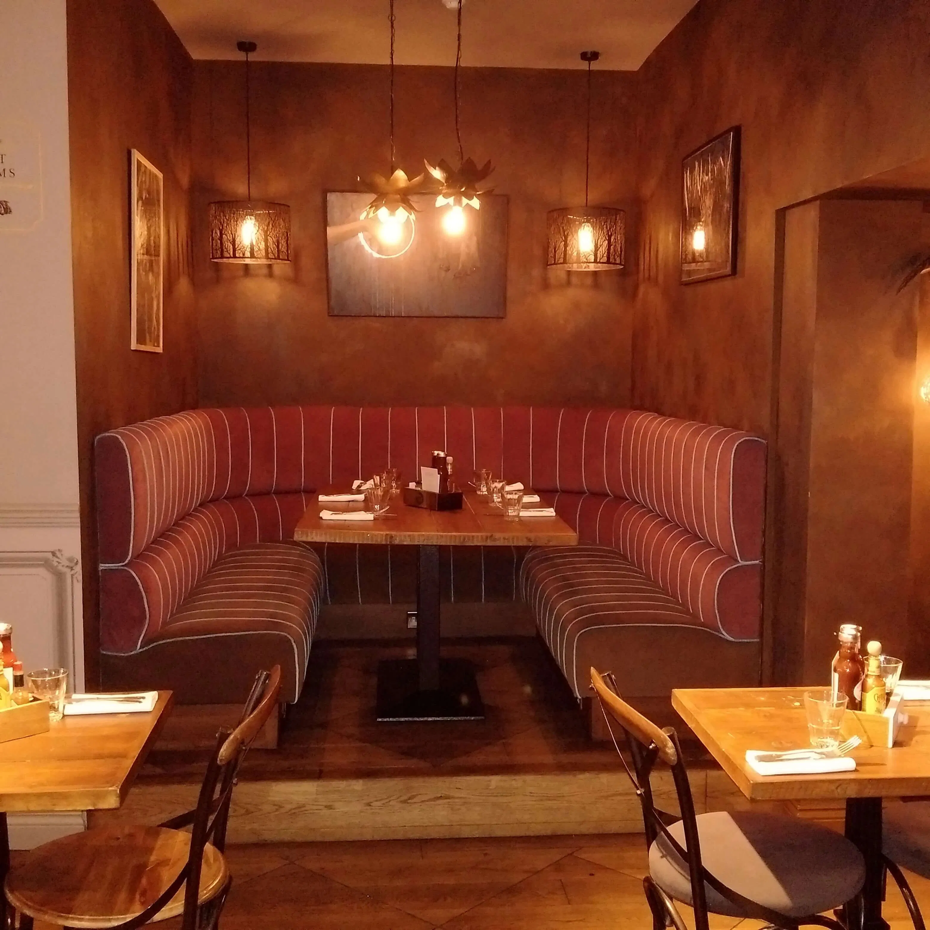 Contemporary Double Restaurant Table and Chair Designs for Modern Eateries