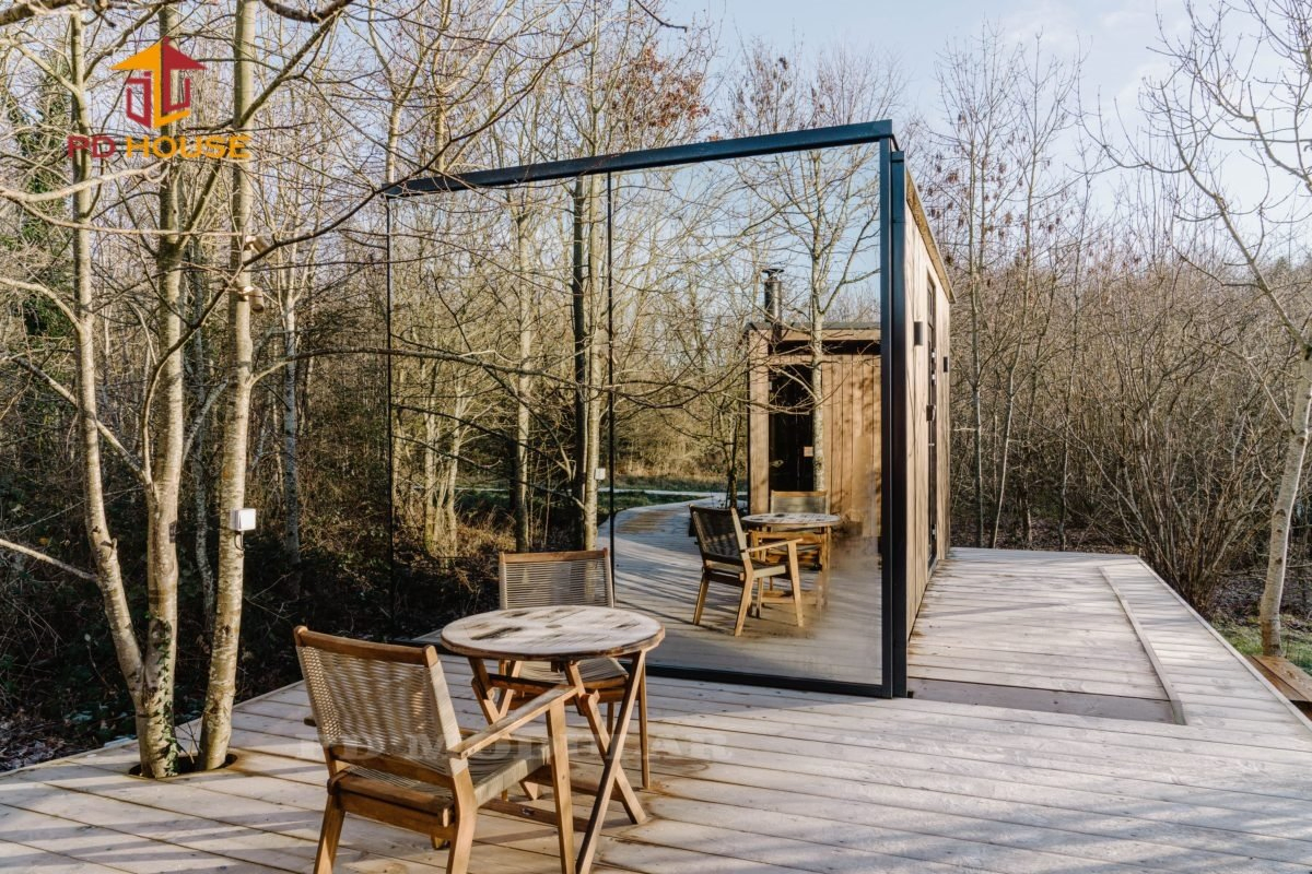 Outdoor Luxury Steel Structure Eco-Friendly Durable Mobile Prefabricated Container Capsules Starry Sky Hotel