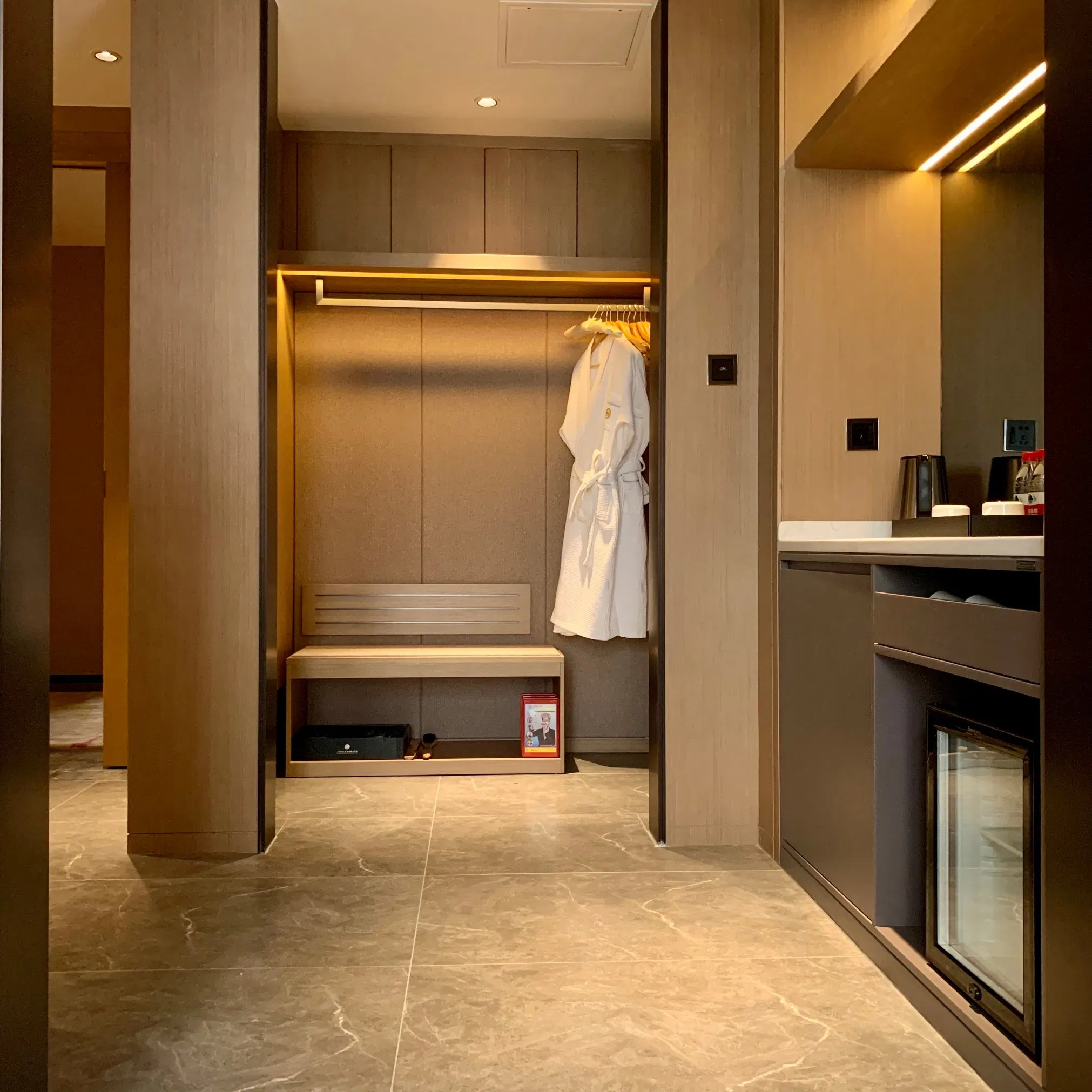 Custom Factory Modern 5 Star W Hotel Room Decor Ideas Luxury Interior Design Wooden Bedroom Furniture Set