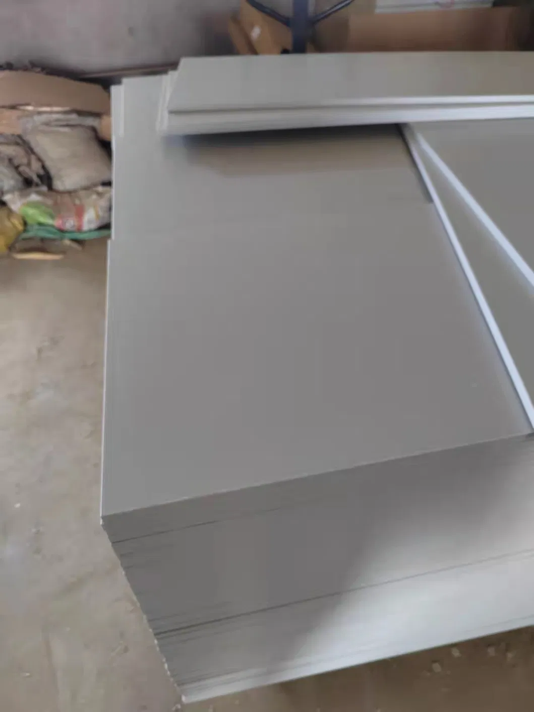 Durable Bolt Less Shelving