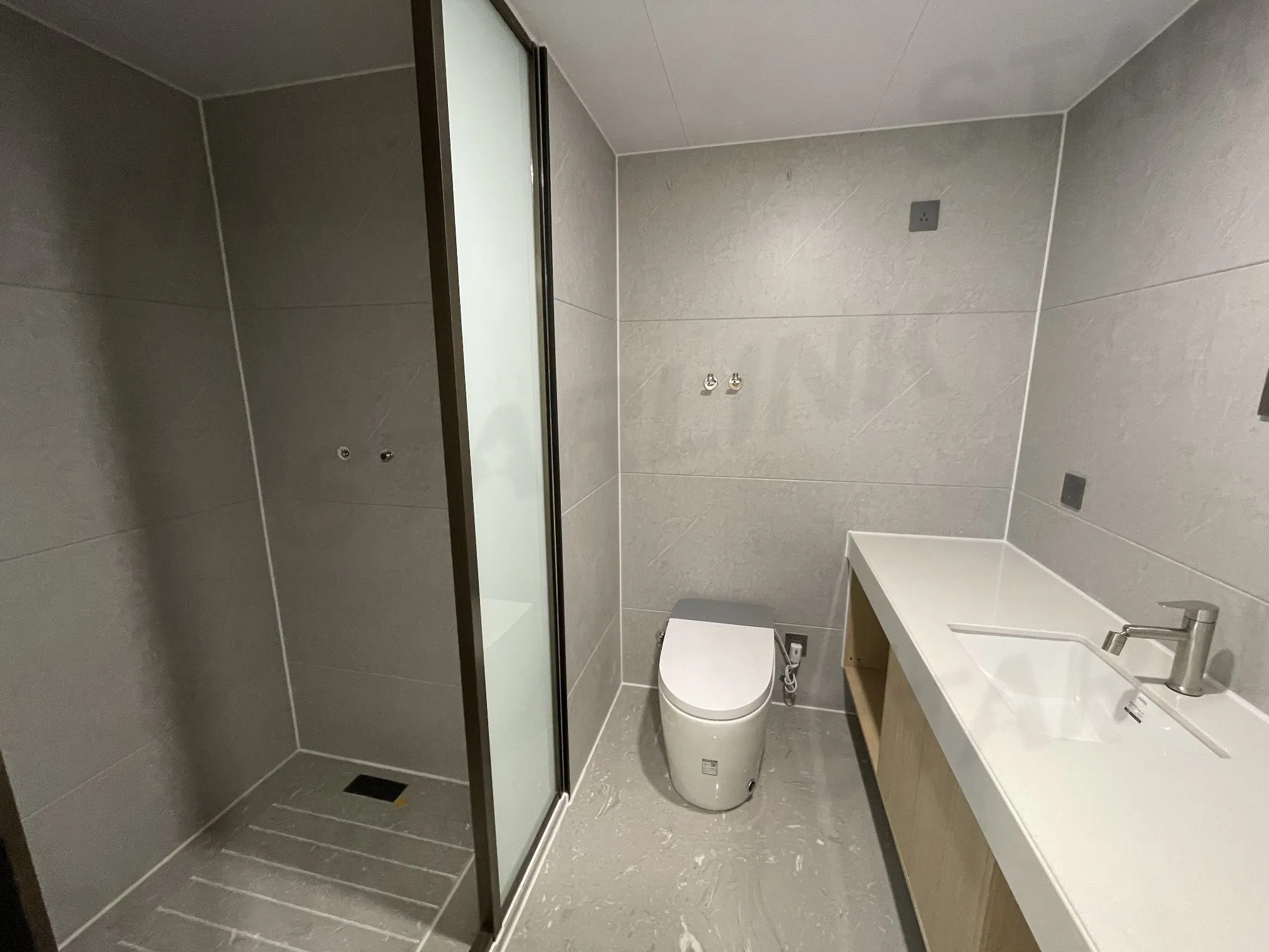 Starlink Modern Capsule Residence: Compact Design for Contemporary Living