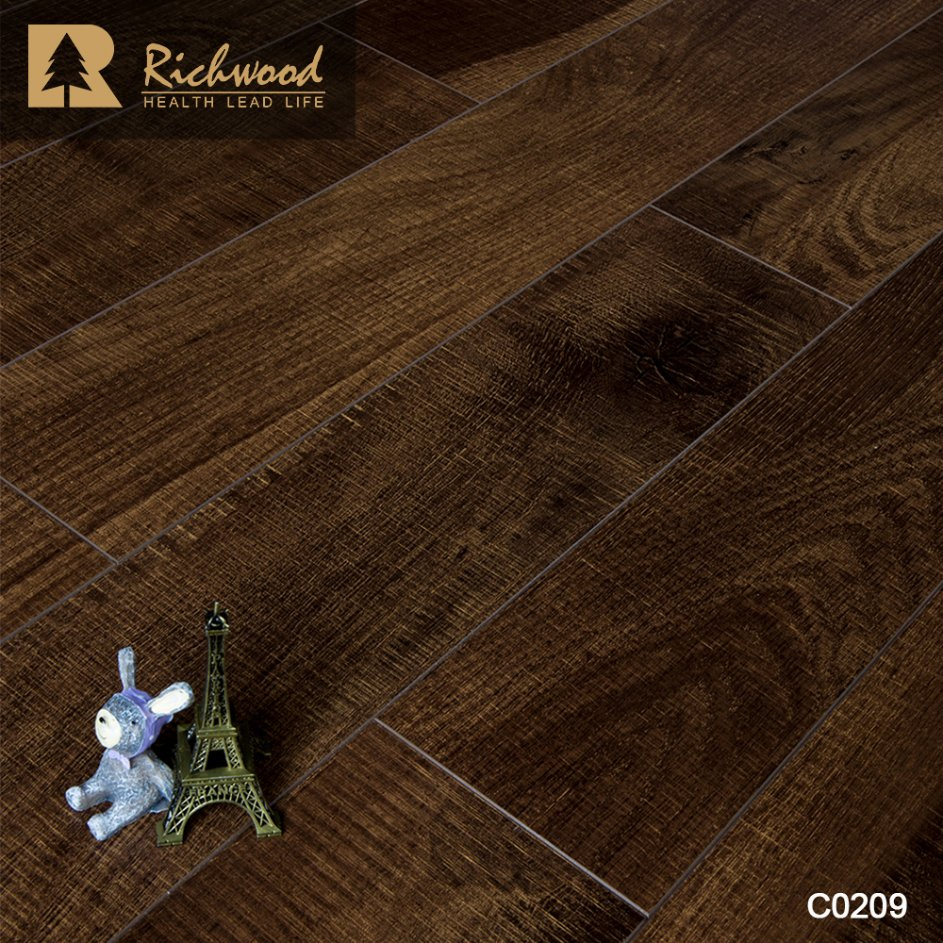 Building Material Commercial Oak PVC Plastic Antibacterial Laminate Laminated Engineered Wood Flooring Classic Collection