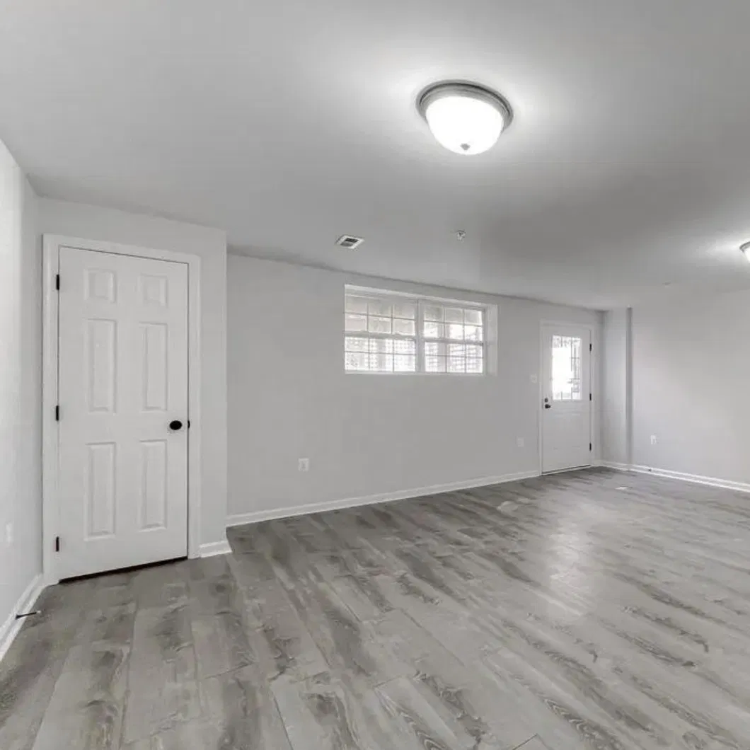 Rustic Style Interior Solid Wood Barn Door 2