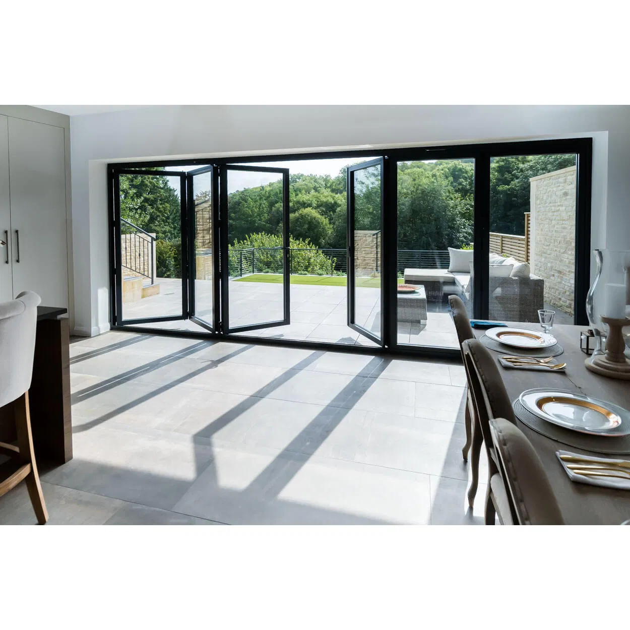 Foshan Factory Price Customized Best Quality Double Glass Folding Door American Standard Aluminum Doors Aluminium Bifold Doors Home Design Decoration