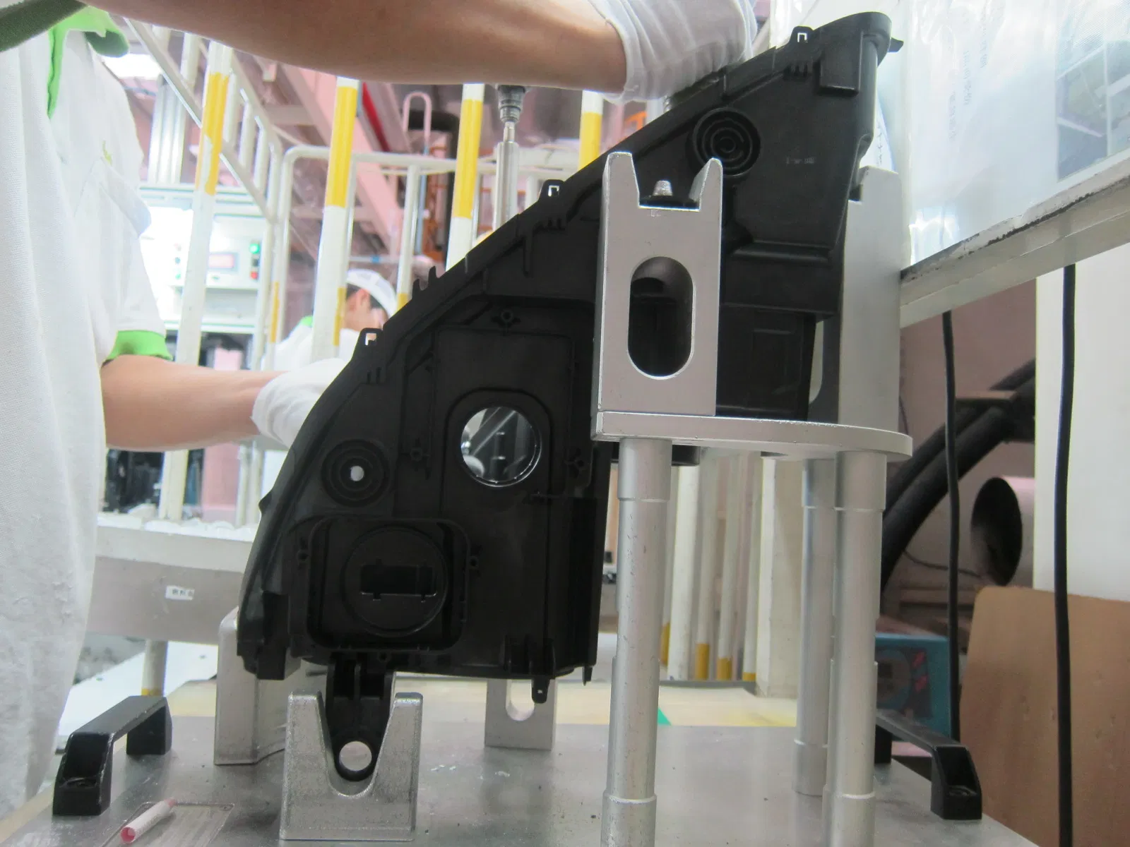 2025 Smart Underslung Conveyor System for Seamless Transport Solutions