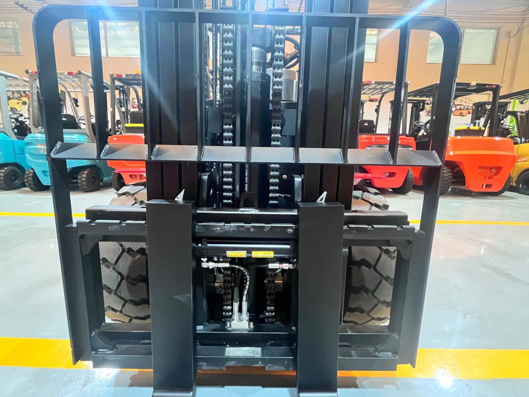 Vmax 3ton 3.5ton Lithium Forklift Truck – Triple Mast, 7m Lift Height &amp; High-Density Warehouse Specialist