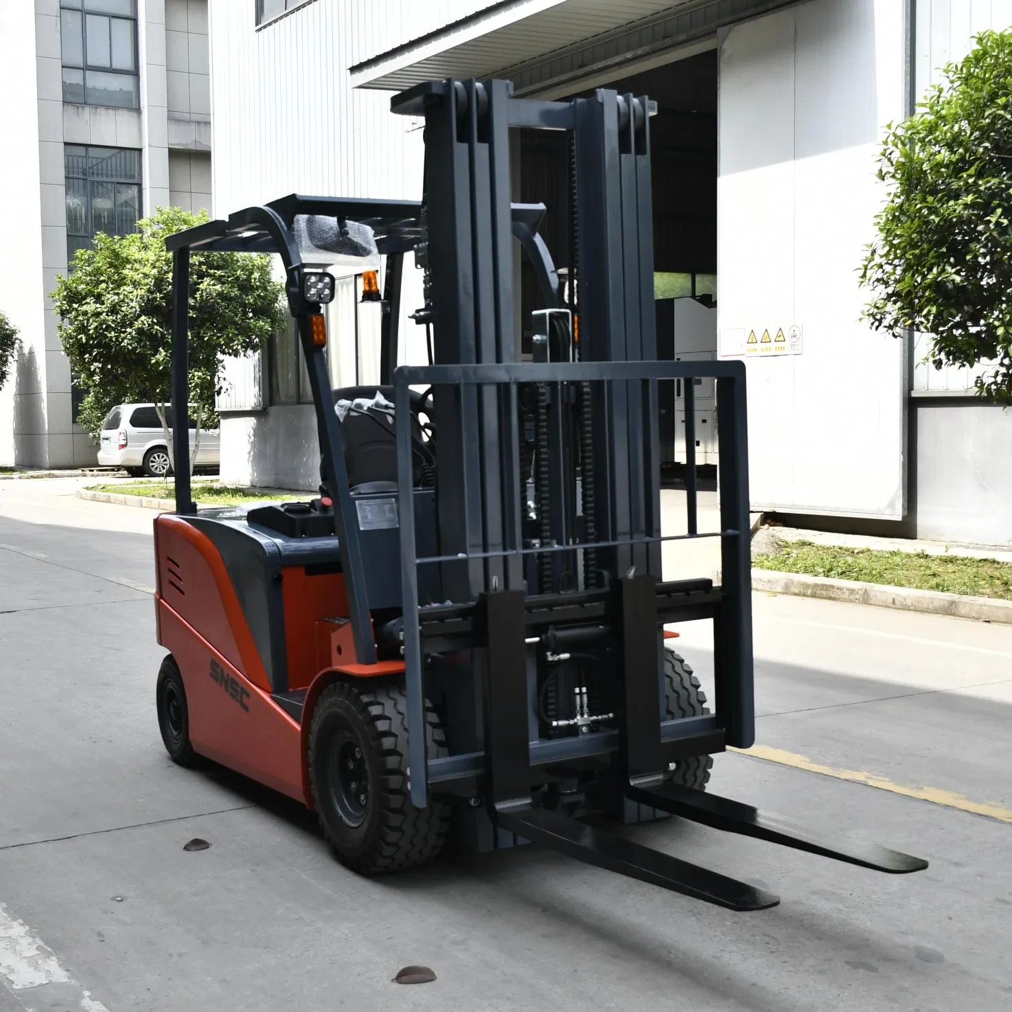 3 Ton Lithium Battery-Powered Electric Forklifts on Sale