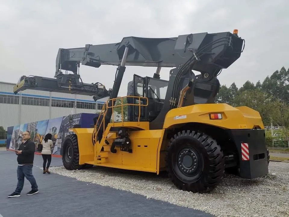 Reach Stacker View 4