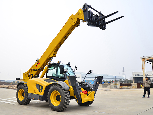 New 4.5t Side Loader Forklift Telescopic Forklift Xc6-4517K 17m Diesel Forklift