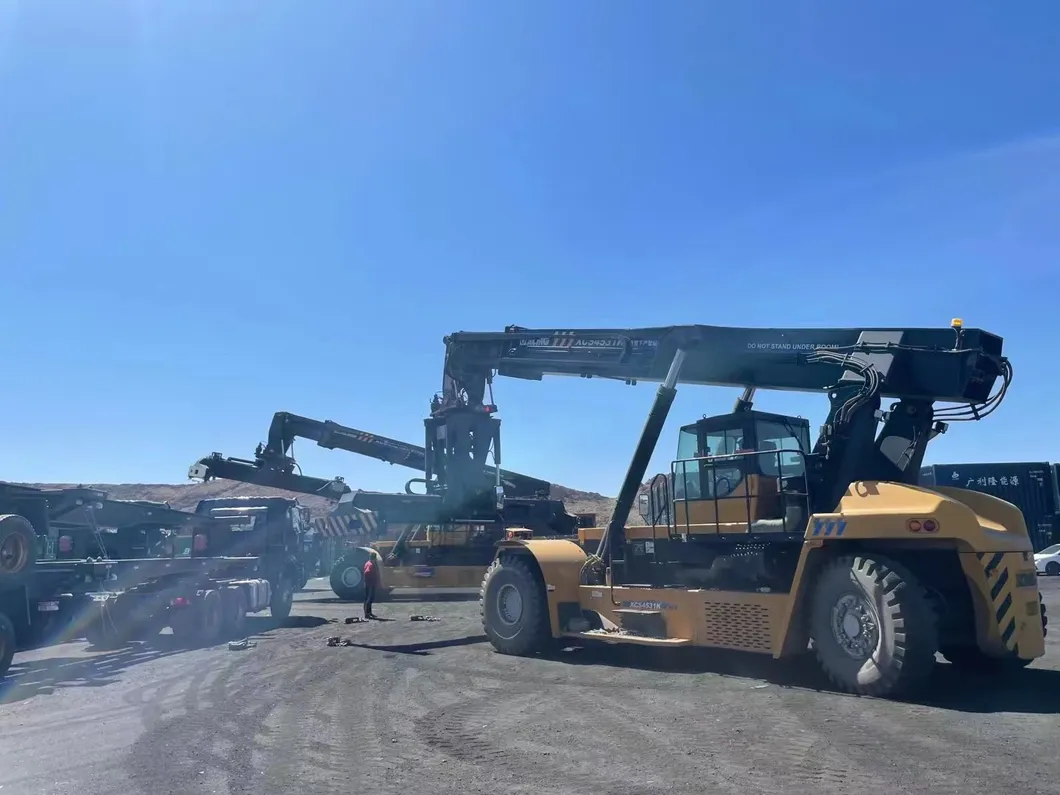 Container Reach Stacker View 4