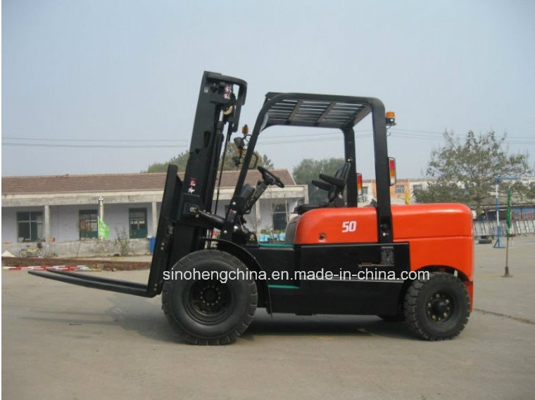 Heavy-Duty Diesel Forklift Truck for Efficient Logistics Solutions