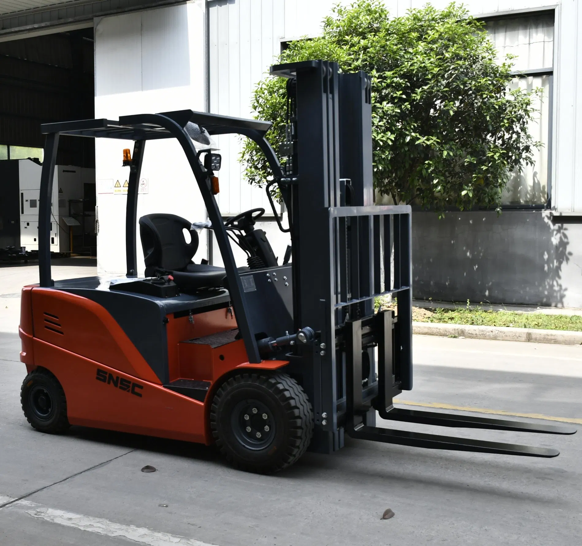 3 Ton Lithium Battery-Powered Electric Forklifts on Sale