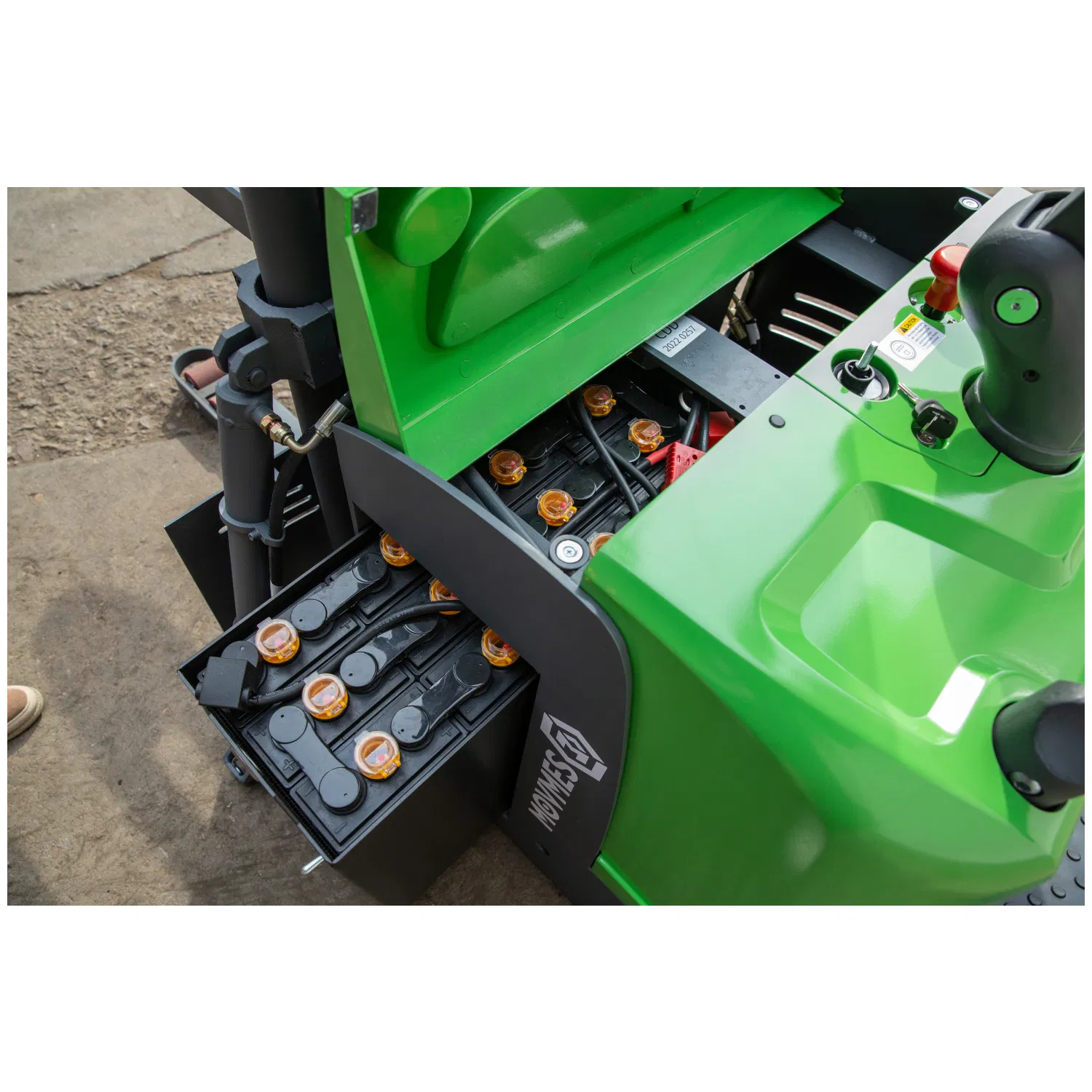 2.0 Ton 2000kg Warehouse Using Rider Type Heavy Duty Electric Pallet Stacker Forklift Truck with Support Leg