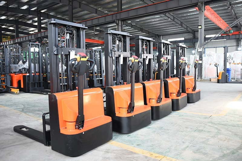 Warehouse Electric Forklift Truck Hydraulic Stacker Trucks Pallet Truck Four Wheel Battery Forklift Truck