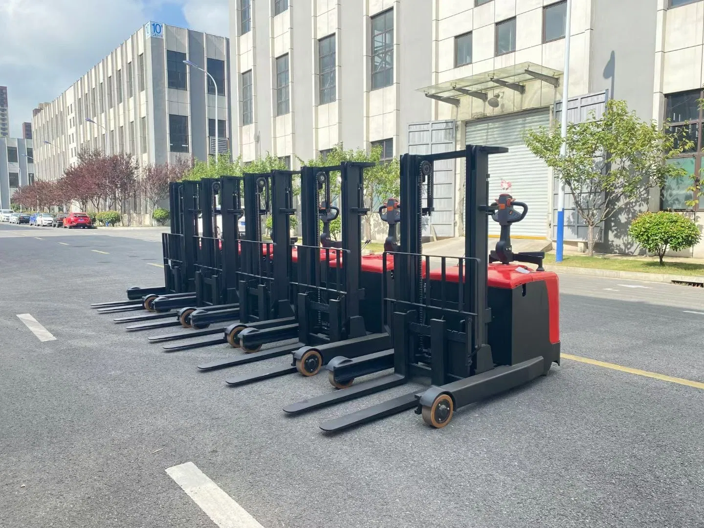 Tfa220 2t Electric Reach Truck with High Lifting 5m Battery Forklift Stacker