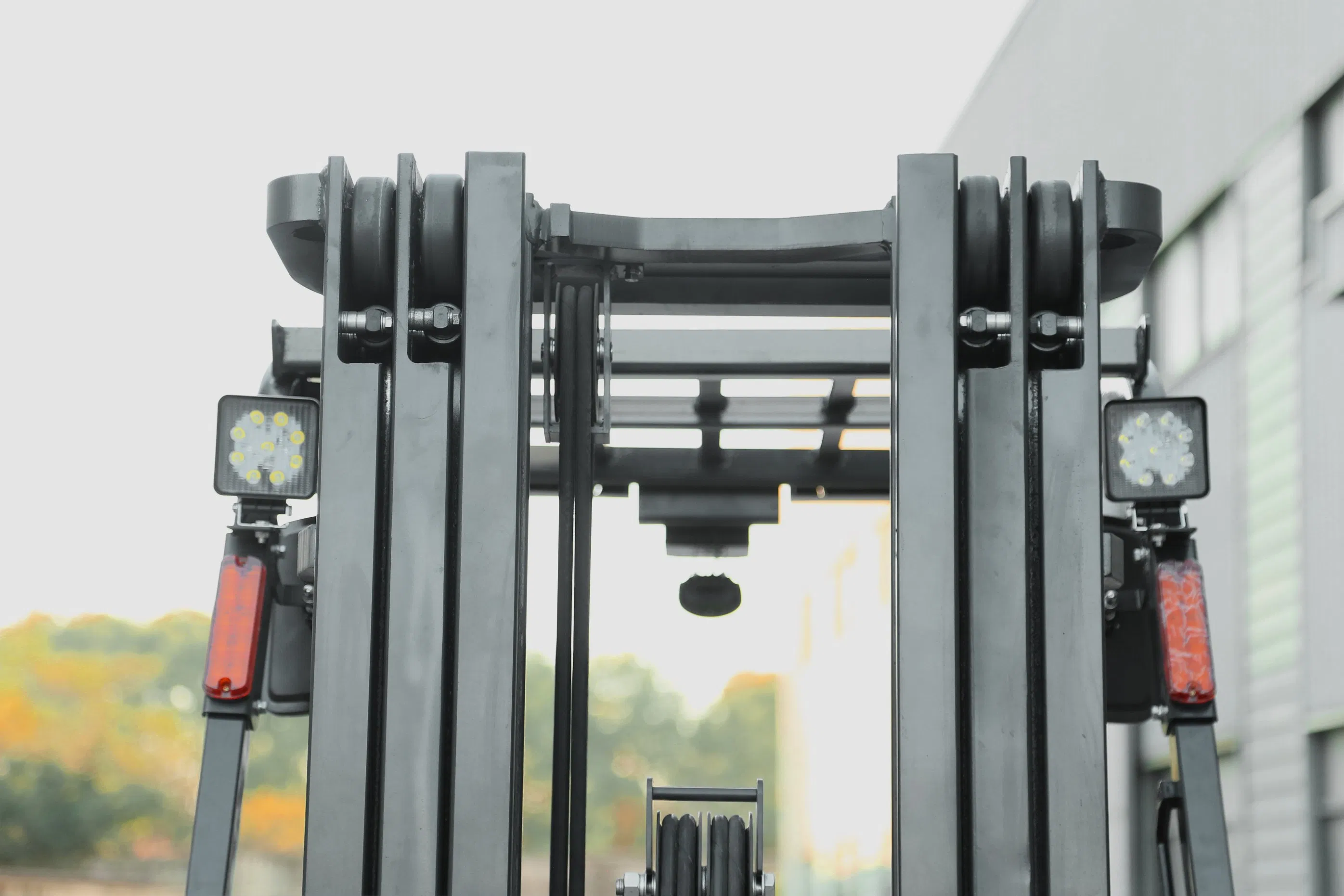 Fb30p, 3tons Lithium Battery Powered 4 Wheel Electric Counterbalance Forklift