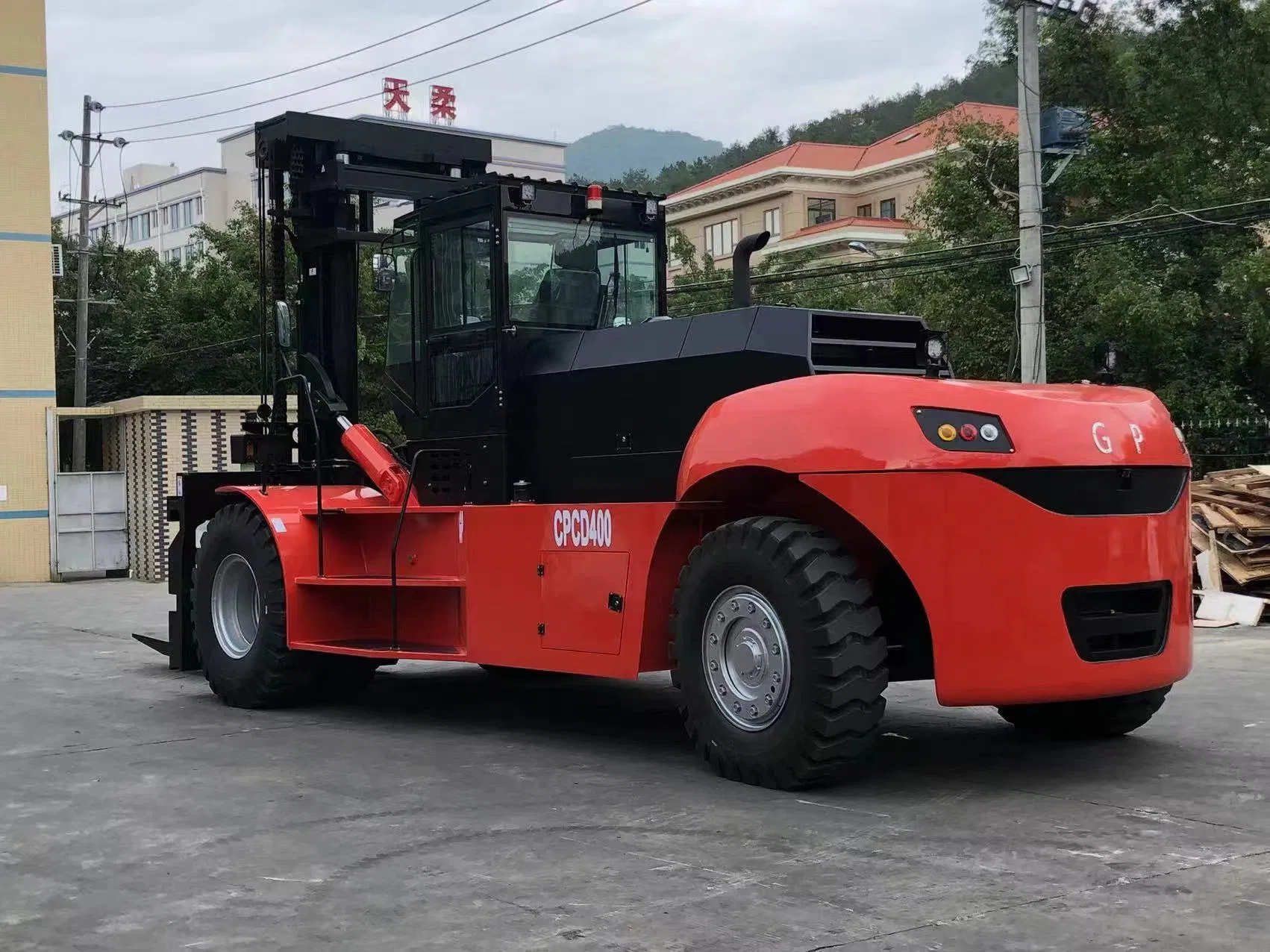 China Manufacture Price Heavy Duty Forklift 40ton Diesel Power Forklift Truck