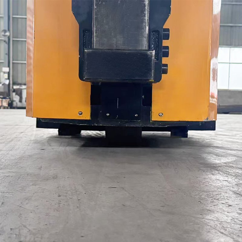Advanced Electric Tow Tractor for Seamless Cargo Movement