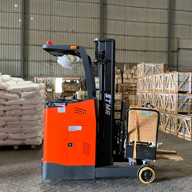 Stma 48V 2000kg 2tn Electric Reach Truck Lift Standing Forklift Stacker in Warehouse Narrow Aisle