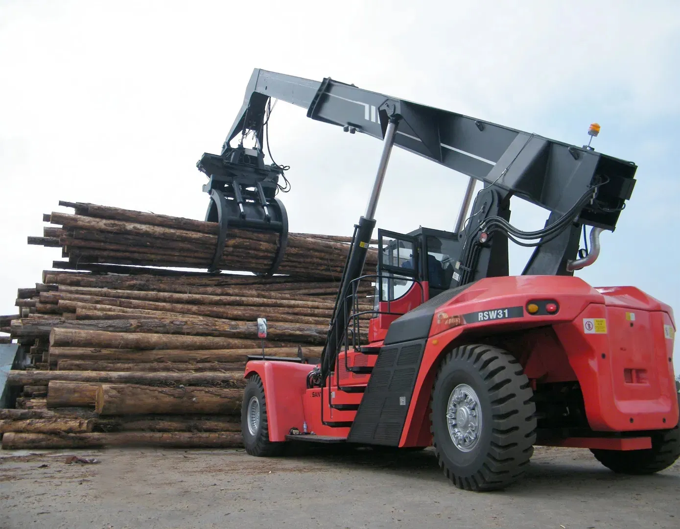 Reach Stacker View 1