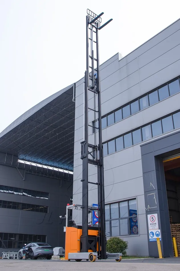 Electric Reach Truck 1