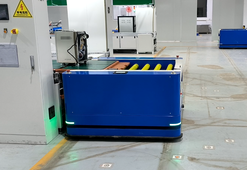 Innovative Agv Robotics for Streamlined Smart Warehousing and Logistics