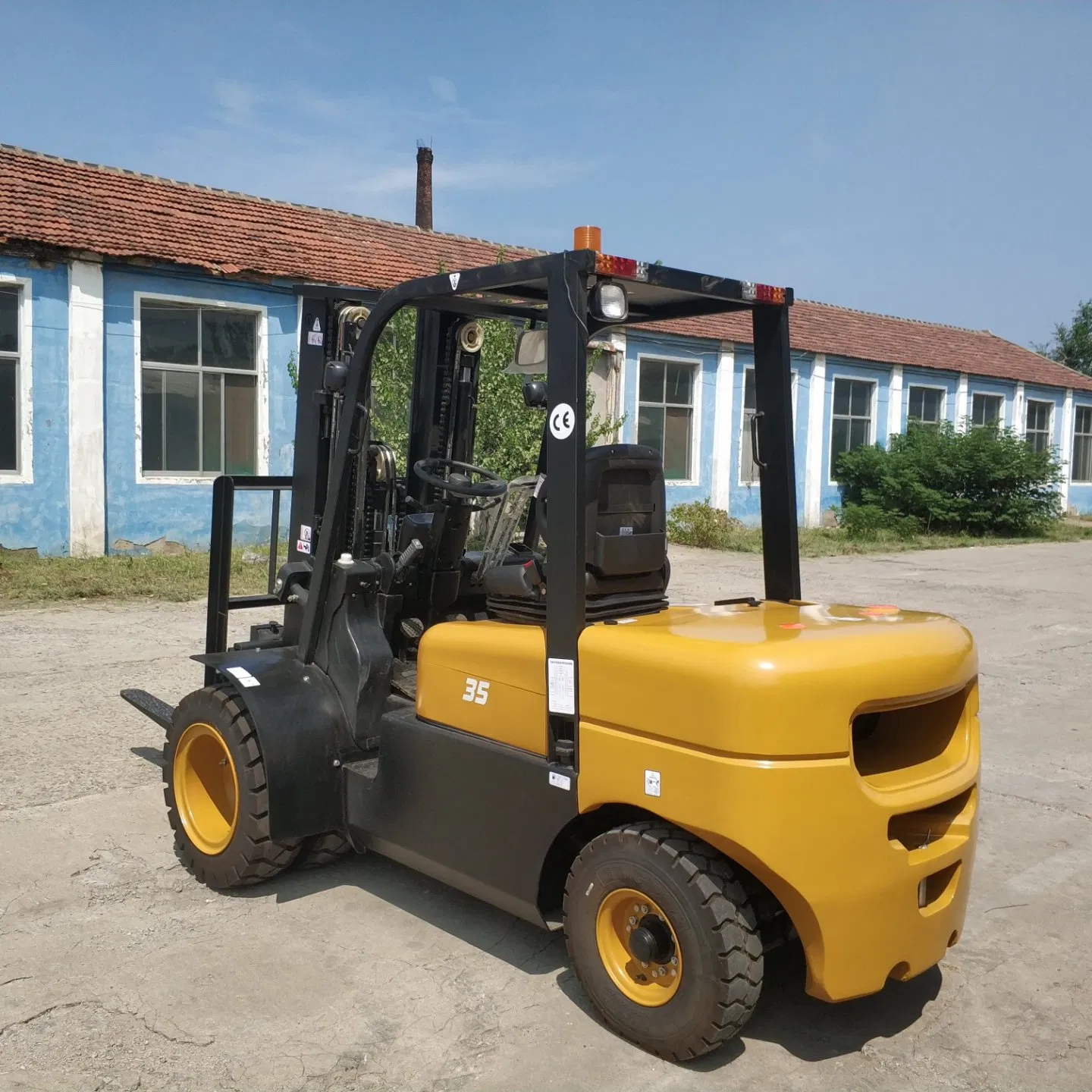 2.5 3 4 5 7 10ton Counterbalance Diesel Engine Side Shifter Xinchai490 Mini Forklift Automatic Transmission Rough Terrain Forklift with CE