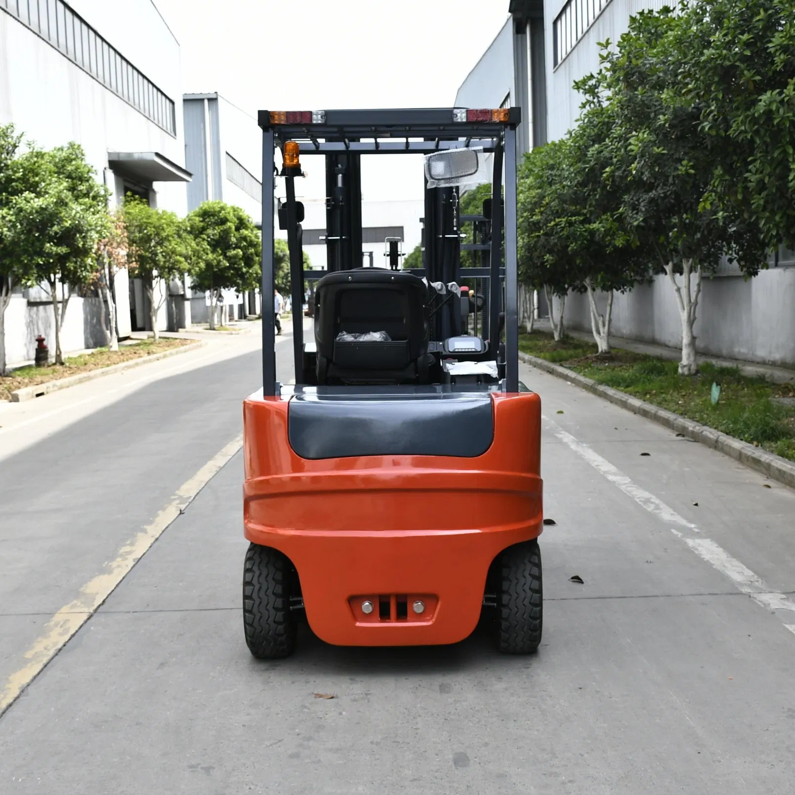 3 Ton Lithium Battery-Powered Electric Forklifts on Sale