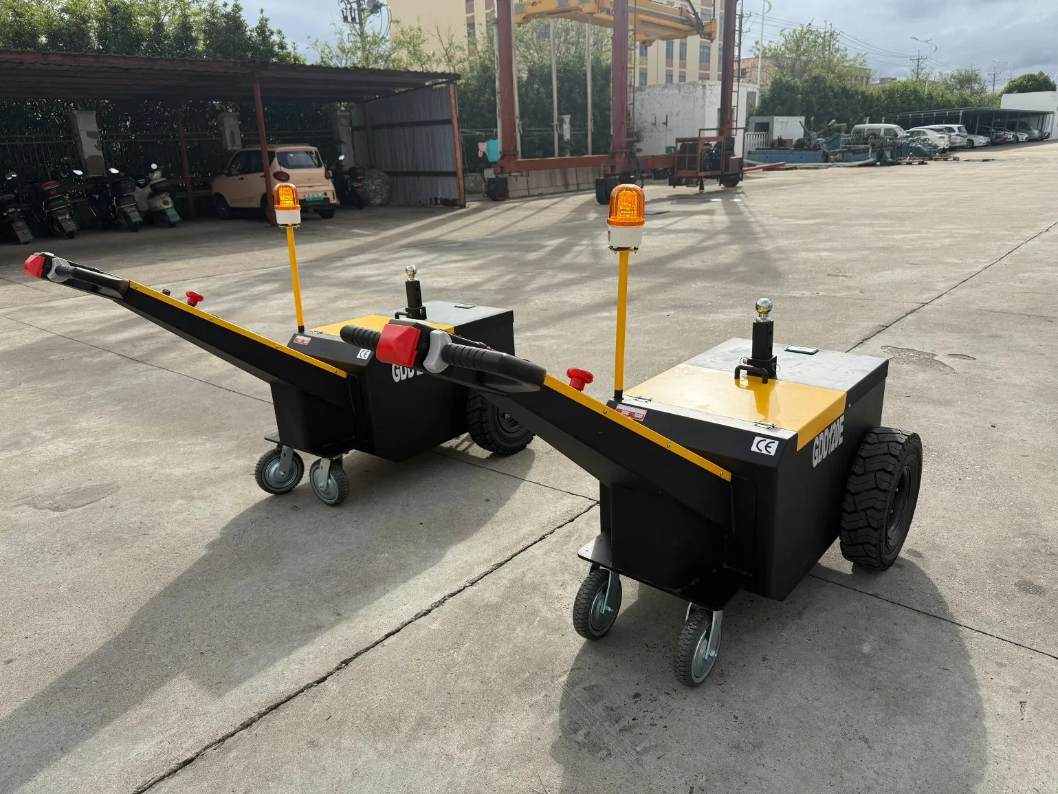 Hand-Guided Electric Tractor: Zero-Emission Manual Tow Tractor for Eco-Friendly Material Transport.