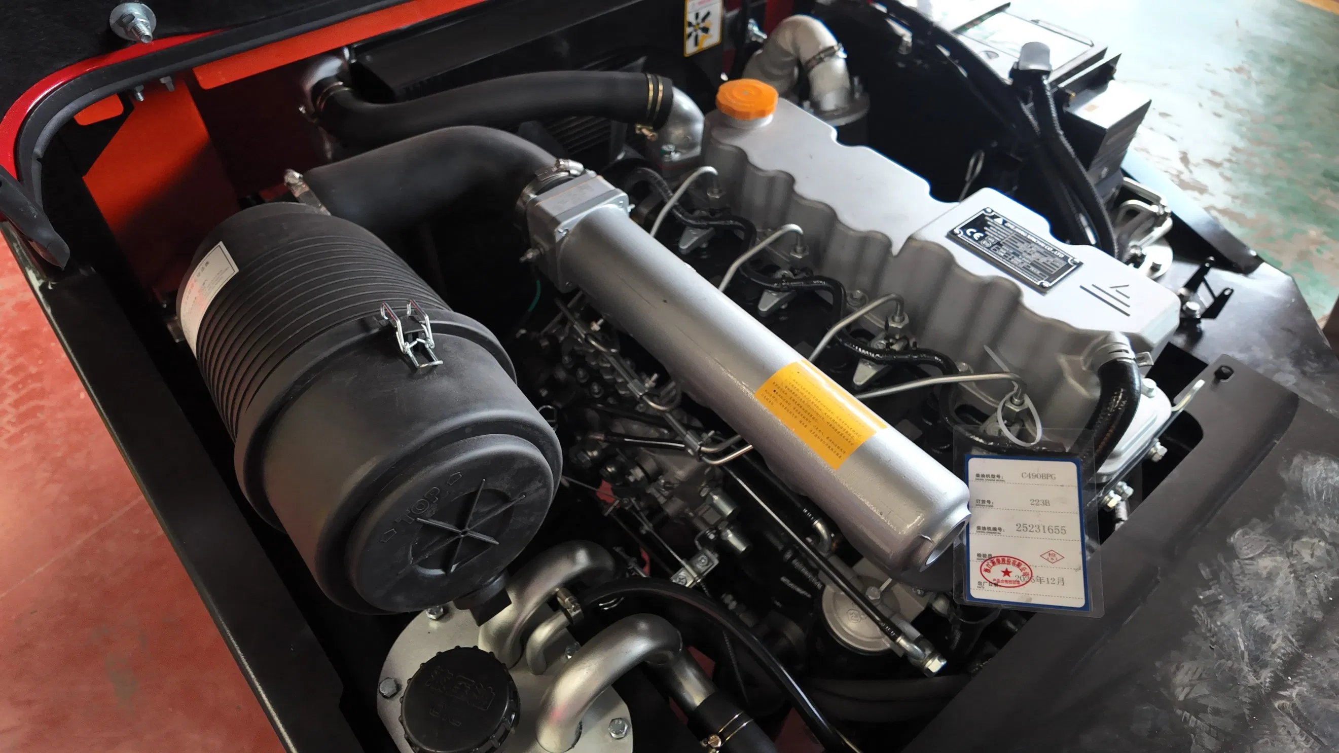 Energy Saving Lithium Ion Battery Powered Electric Forklift with Fast Charging and Maintenance Free Design for Warehouse and Distribution Center Use