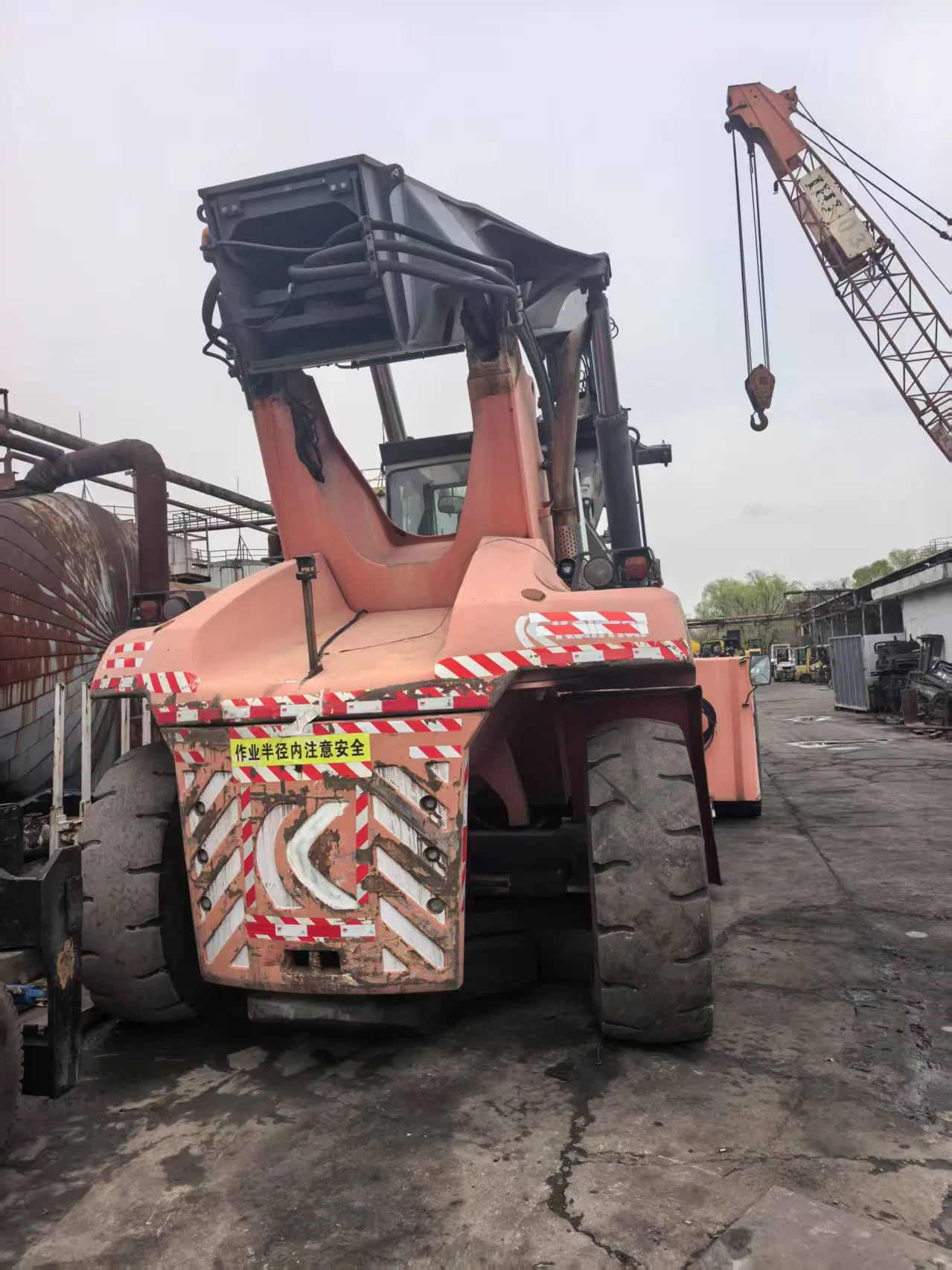 High-Performance Heavy-Duty Kalmar/Heli Drf/Drd/Drt450 25/42/45 Ton Reach Stacker for Efficient Container Operations