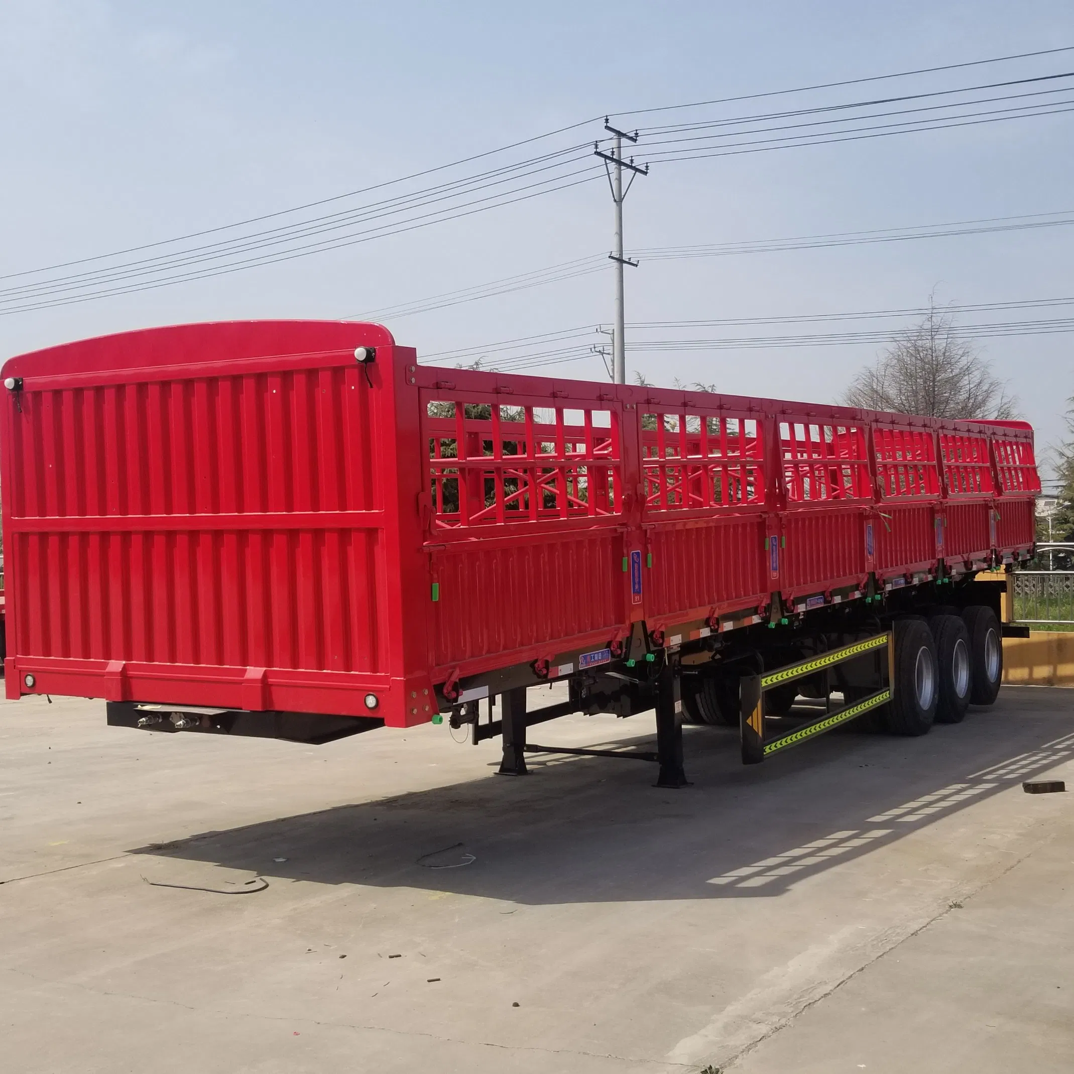 Livestock Truck Horse Trailer Transportation Vehicles Fence Semi Trailer Fence Enclosed Side Wall Semi Trailer