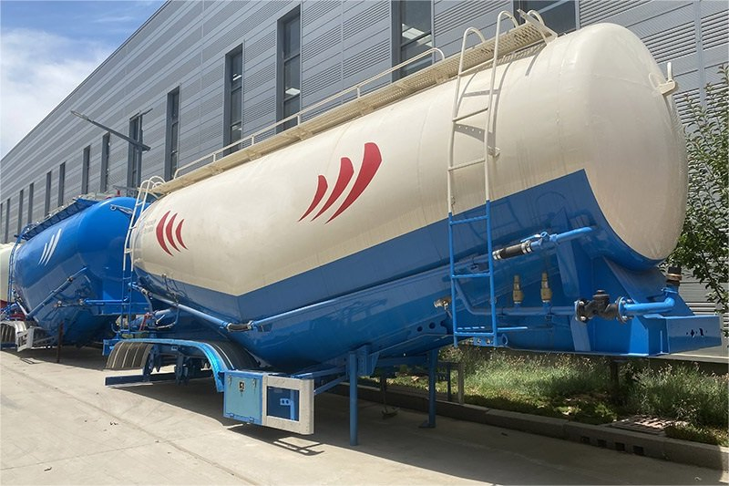 Vehicle Master Heavy Duty Bulk Cement Tanker Bulker Silo Cement Powder Semi Trailer for Sale